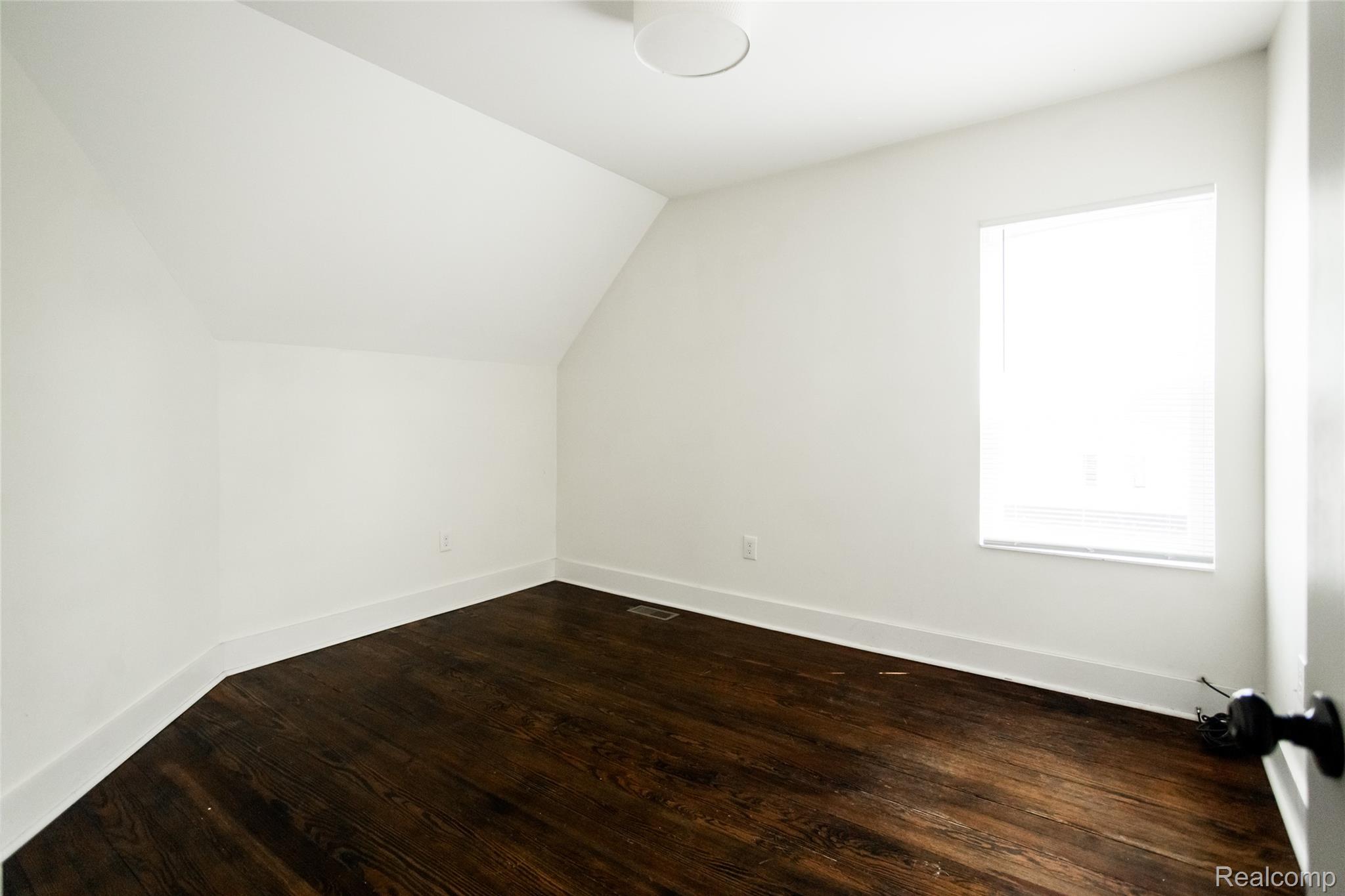 2451 Parker Street Property Photo 26