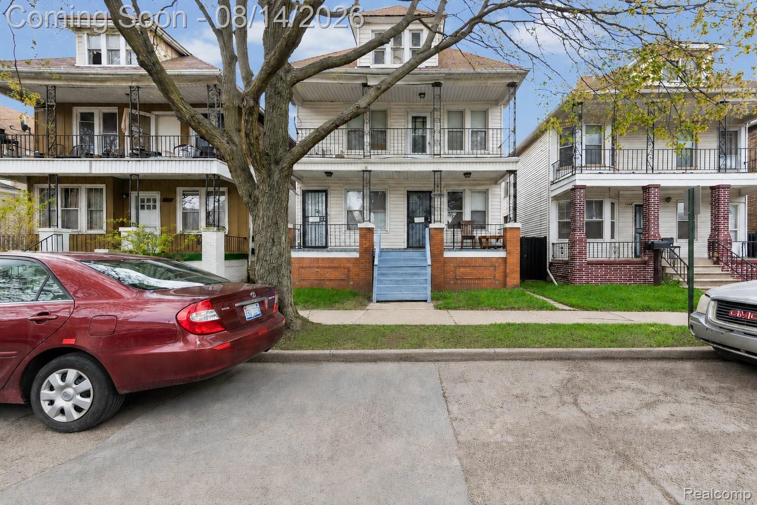 2143 Trowbridge Street Property Photo 1