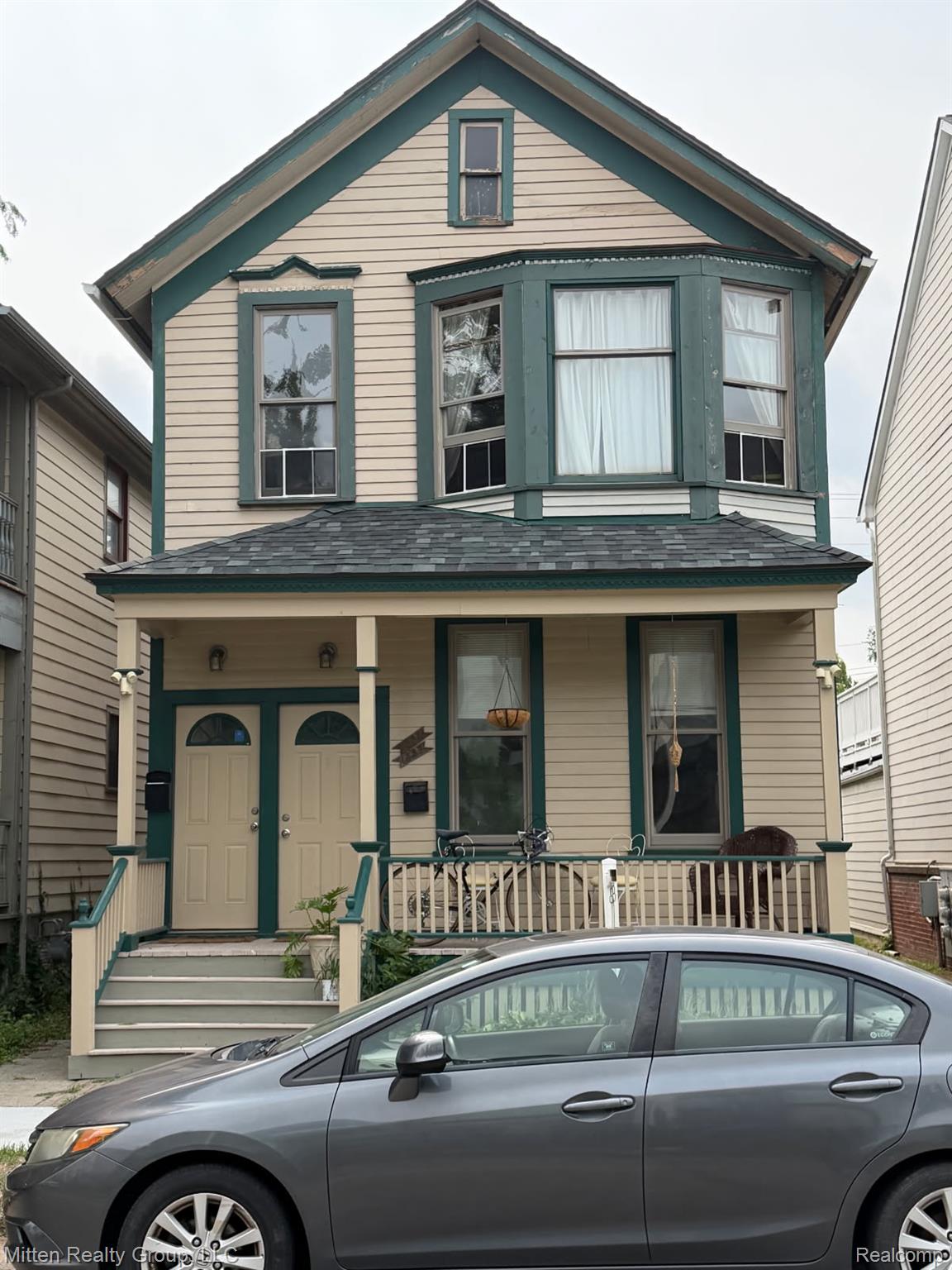 1335 & 1337 Bagley Street Property Photo 1