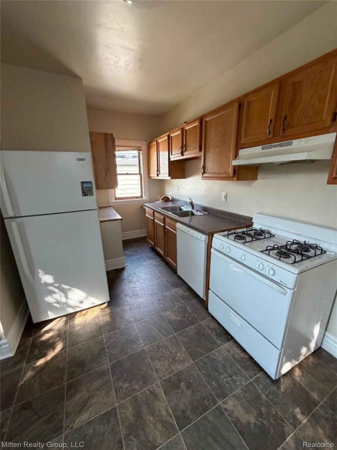 1335 & 1337 Bagley Street Property Photo 3