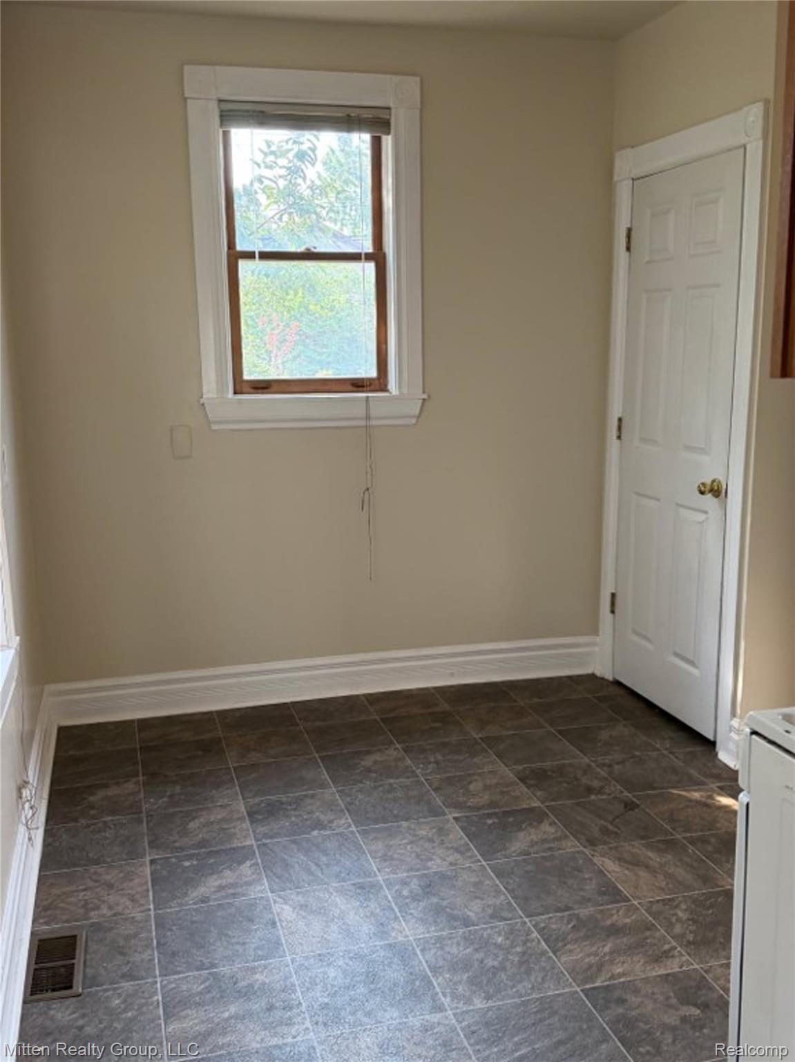 1335 & 1337 Bagley Street Property Photo 4