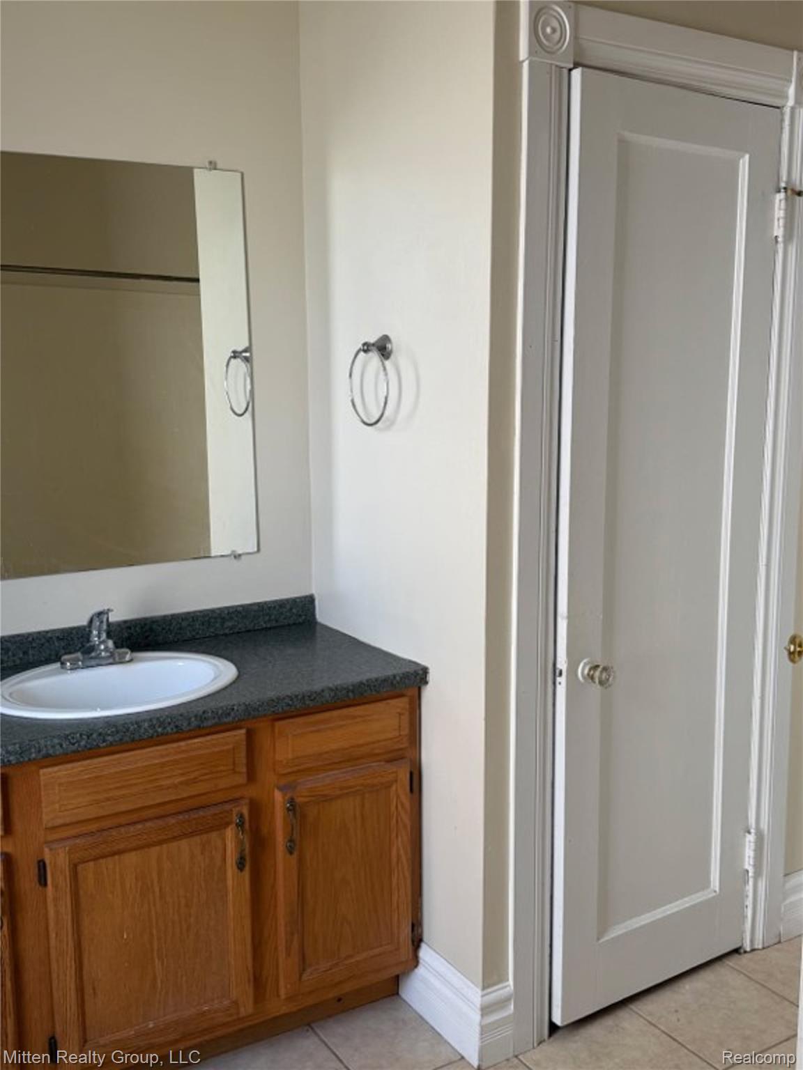 1335 & 1337 Bagley Street Property Photo 7