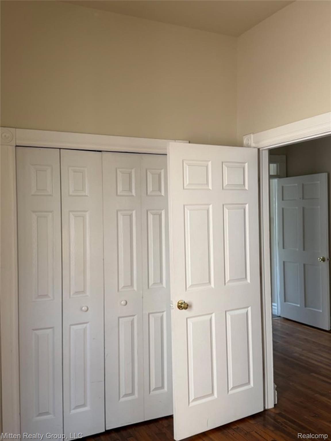 1335 & 1337 Bagley Street Property Photo 11