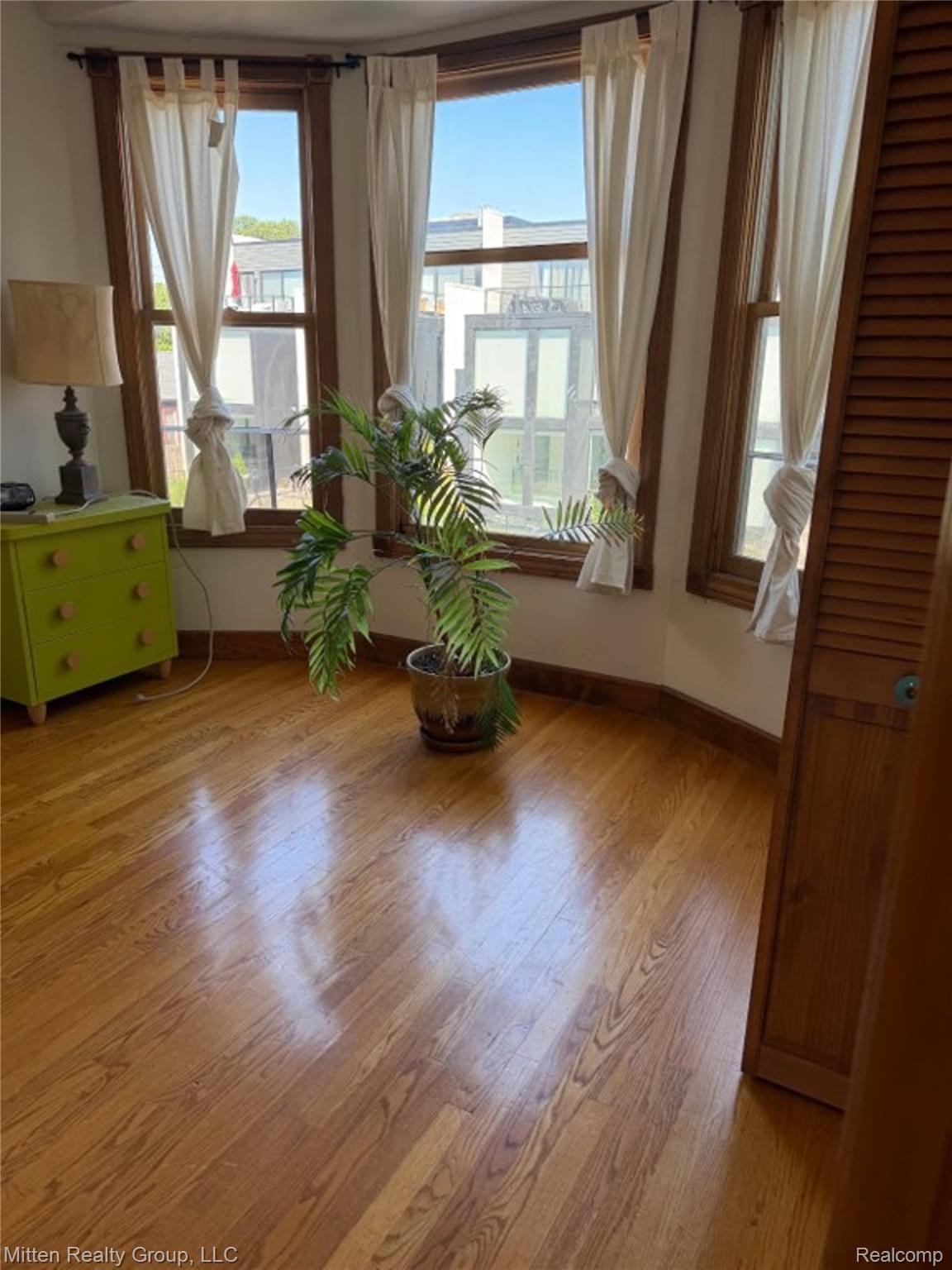 1335 & 1337 Bagley Street Property Photo 14
