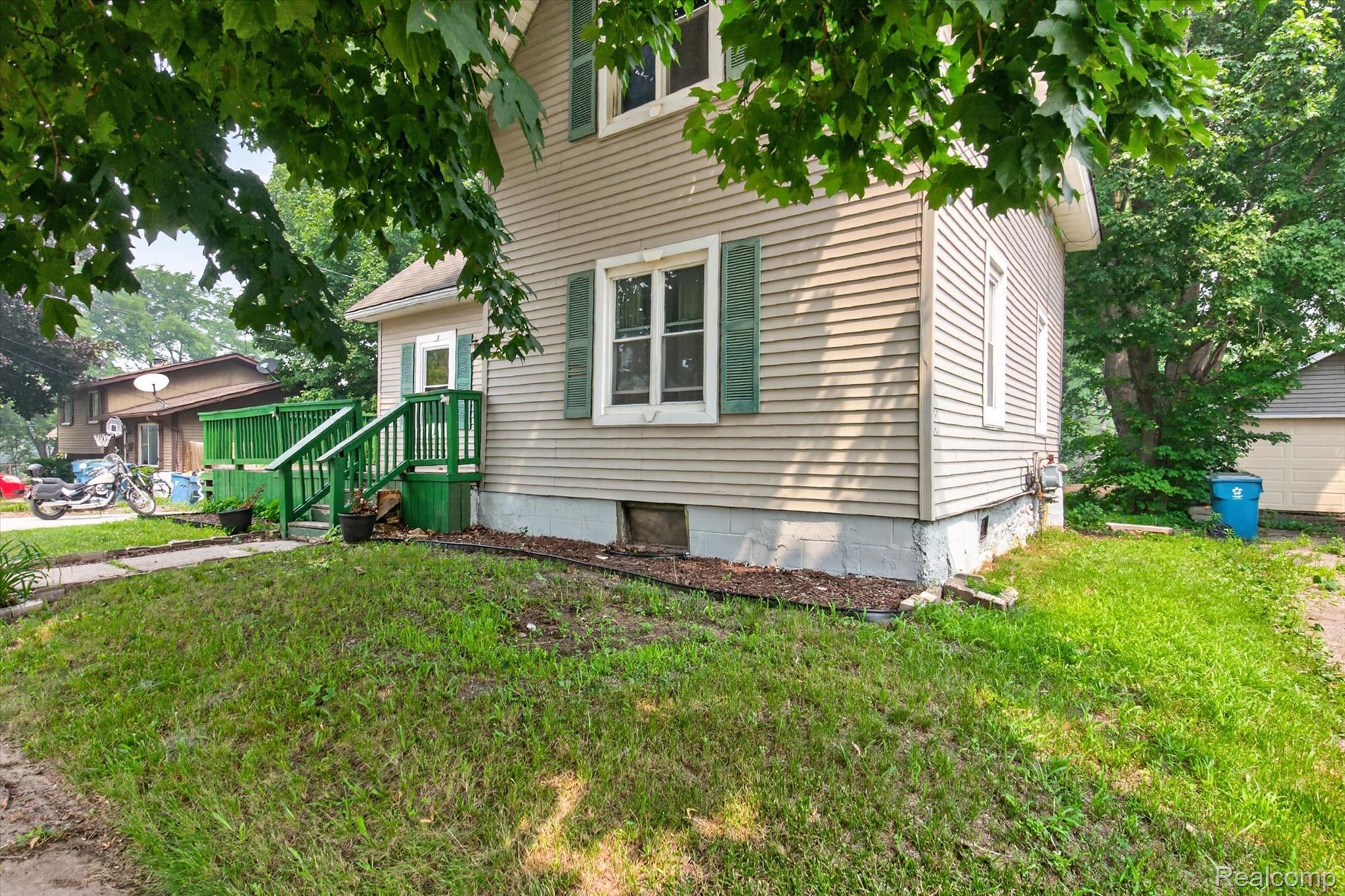 203 Grant Street Property Photo 3