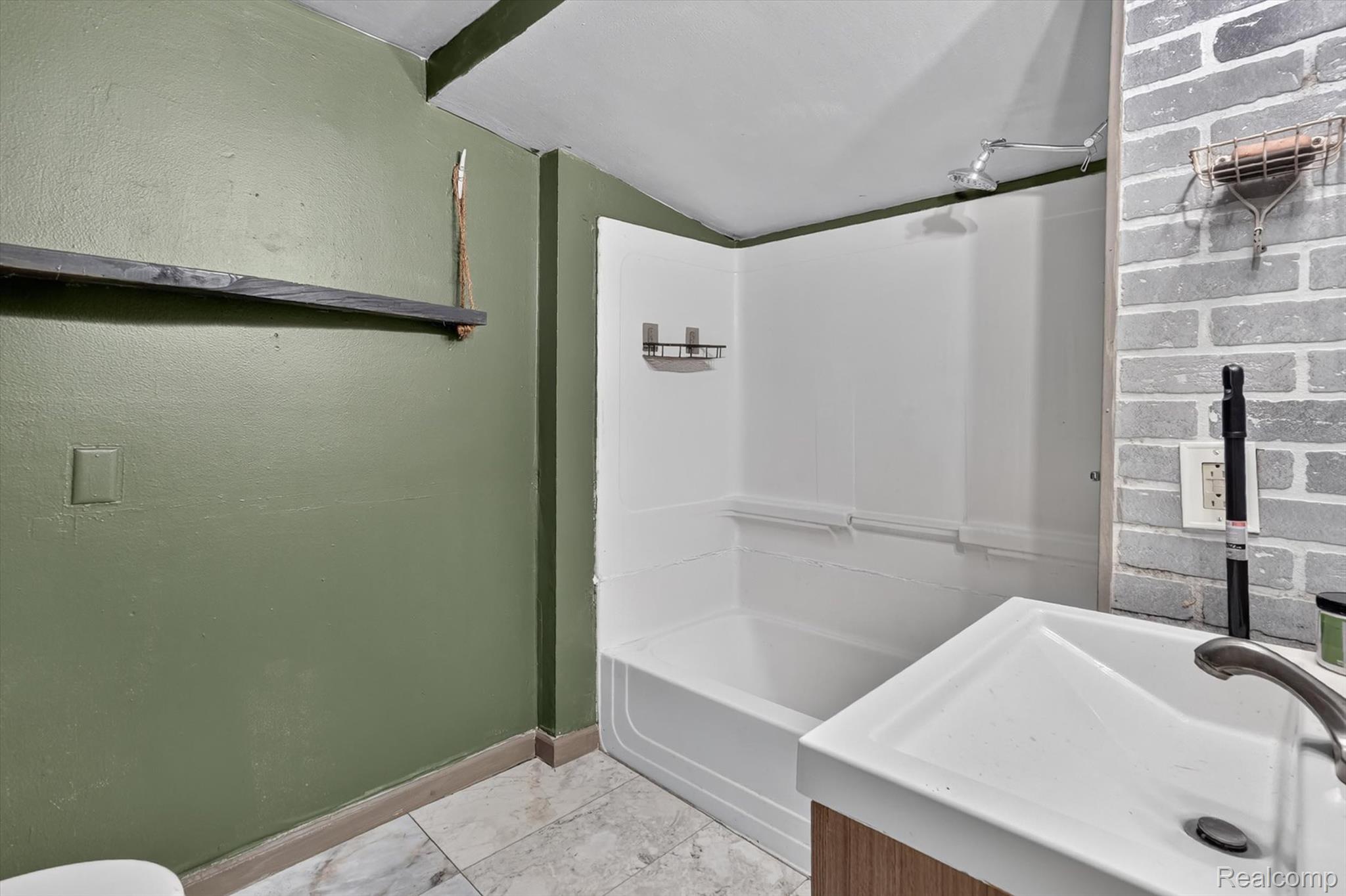 203 Grant Street Property Photo 16