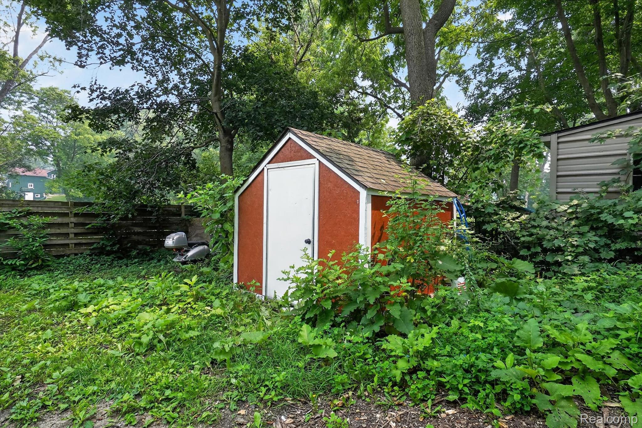 203 Grant Street Property Photo 35