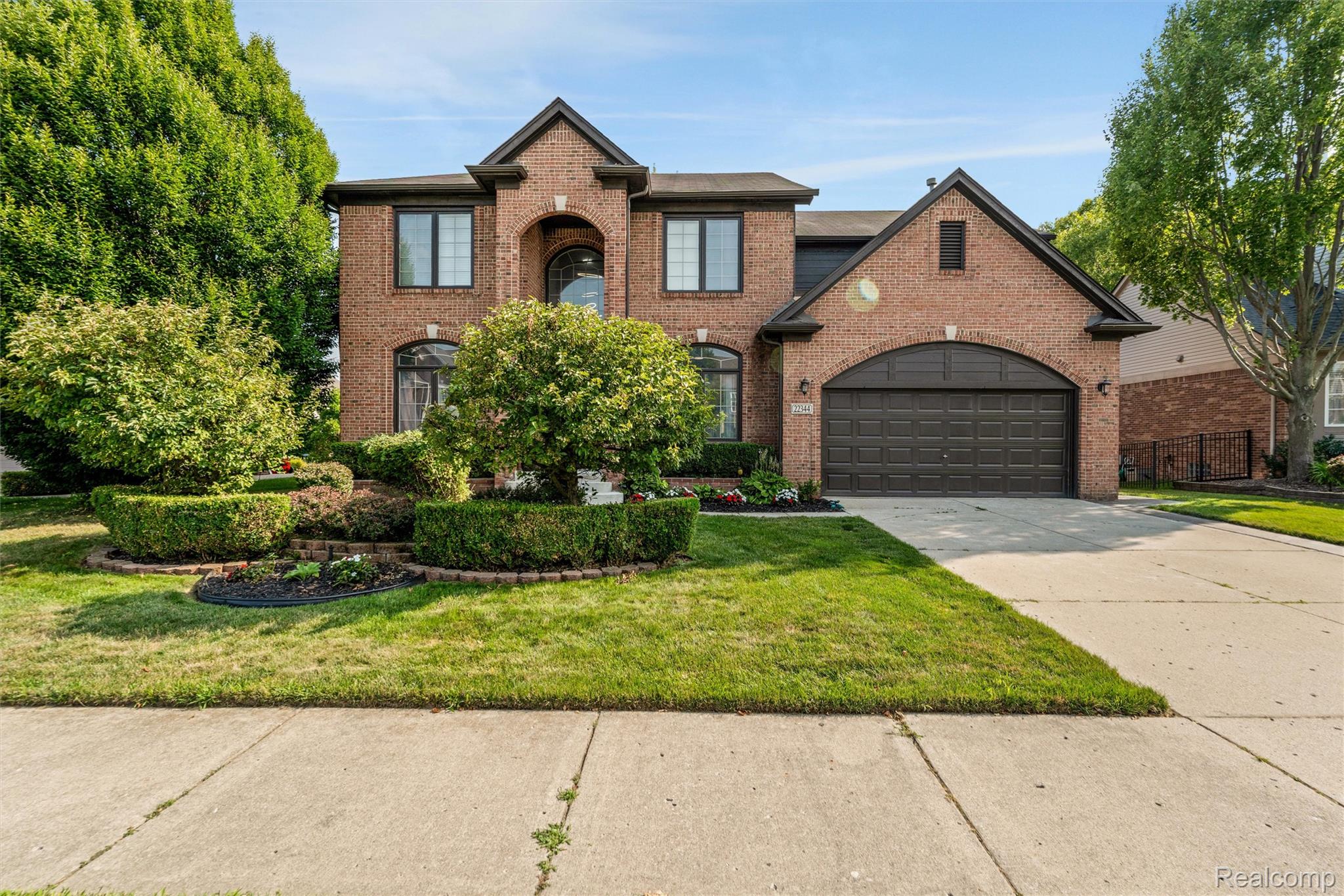 22344 Woodlake Drive Property Photo 1