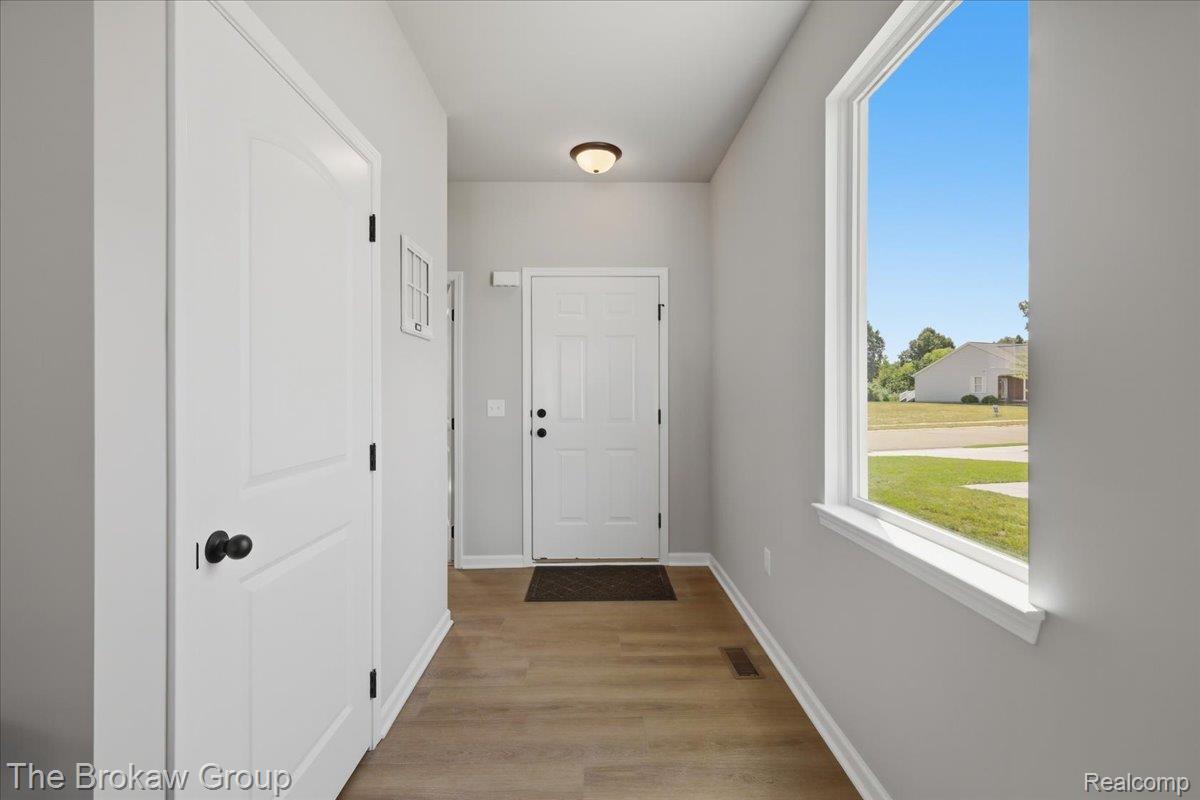 1433 Lincoln Street Property Photo 6