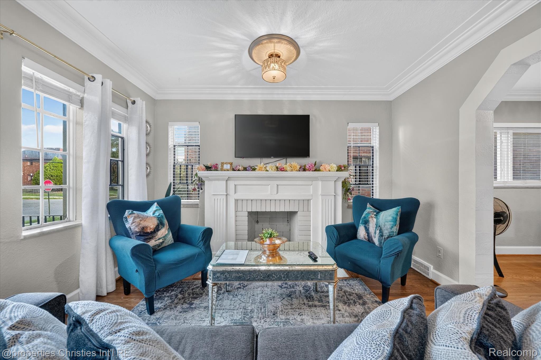 17511 Indiana Street Property Photo 8