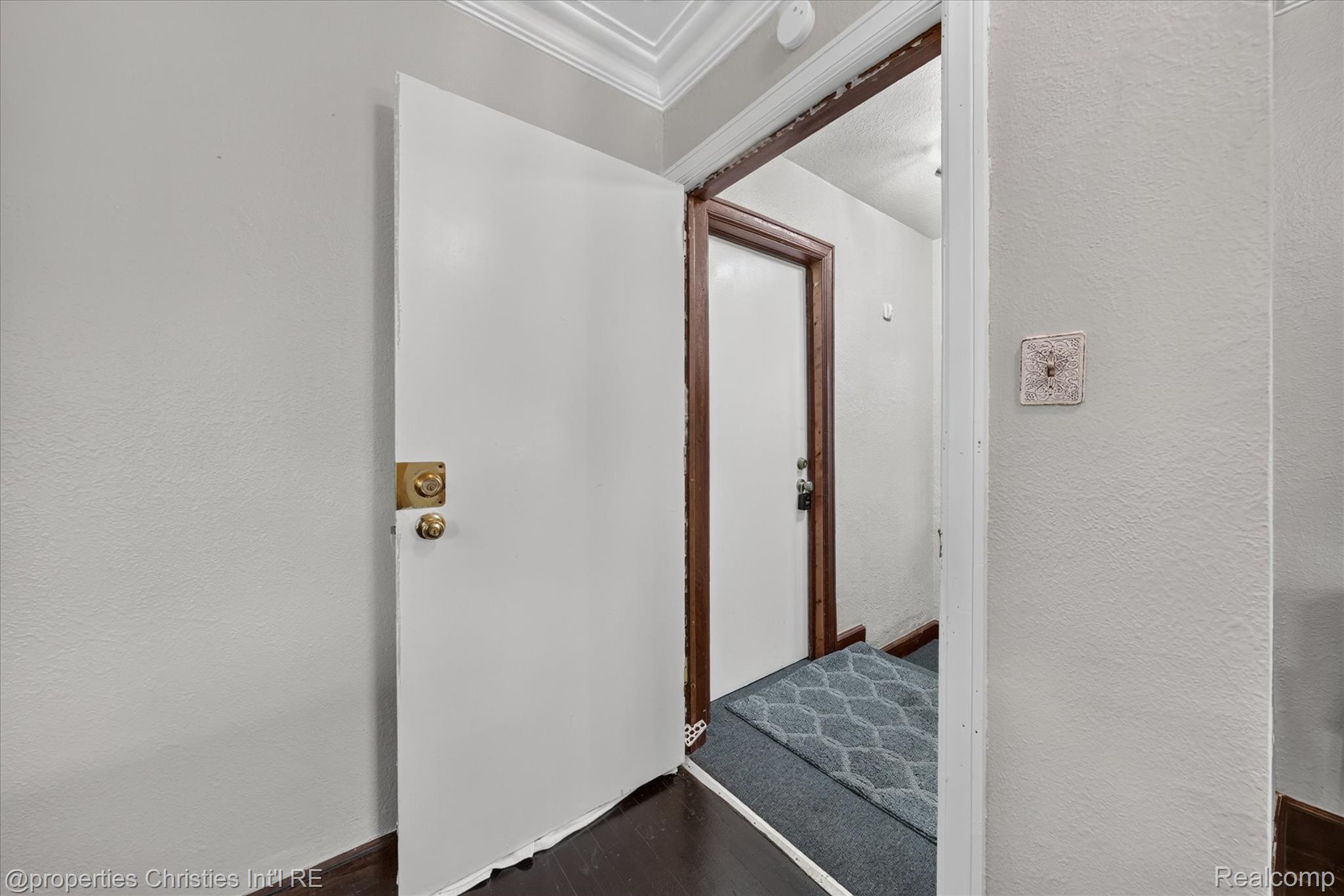 17511 Indiana Street Property Photo 18