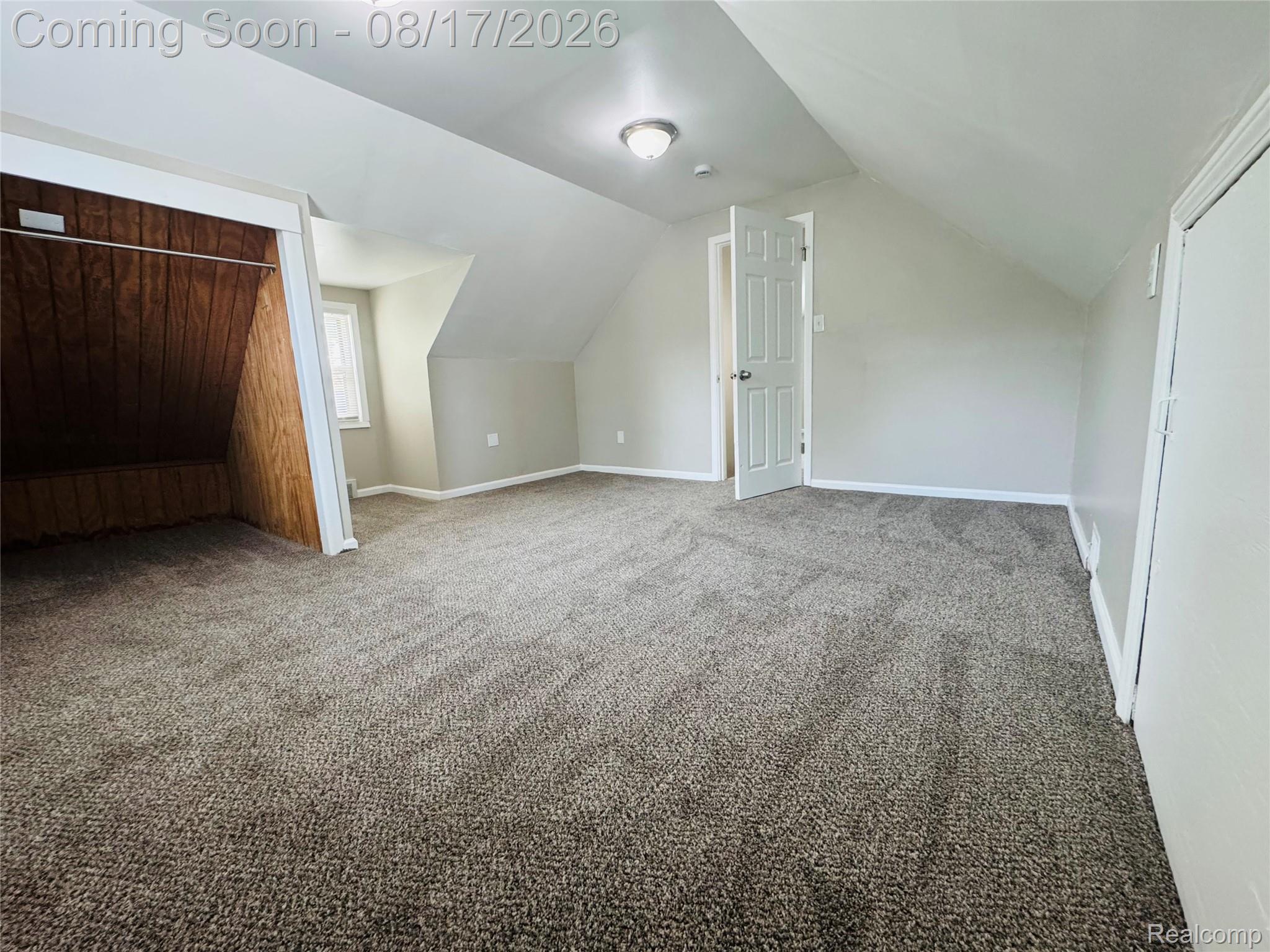 20195 Westhampton Avenue Property Photo 9