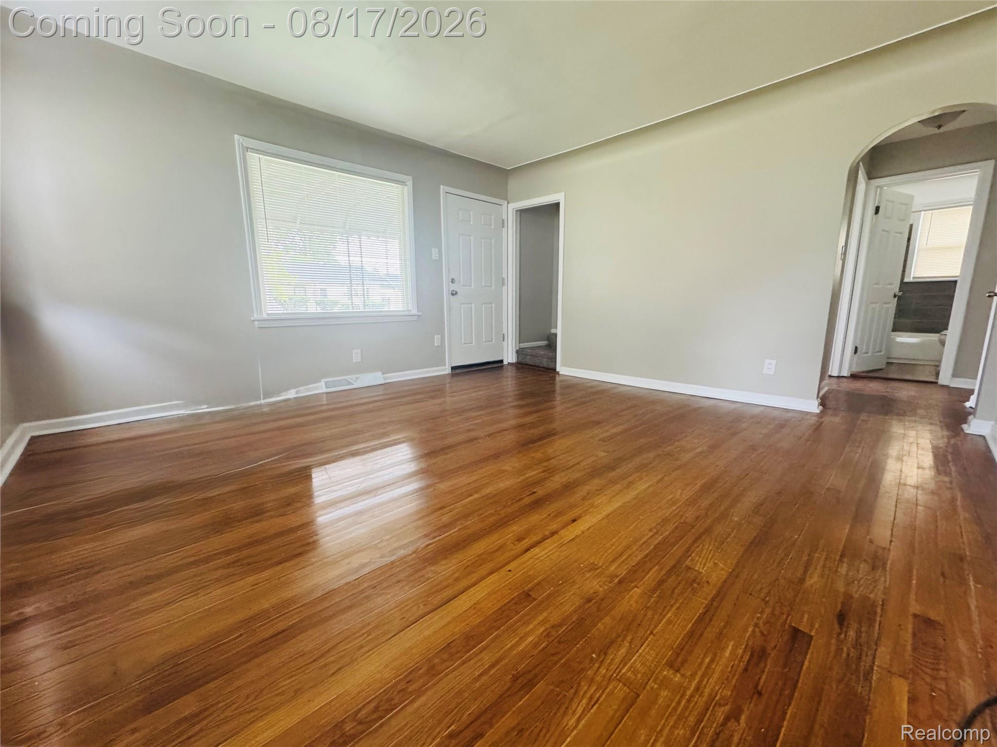 20195 Westhampton Avenue Property Photo 16