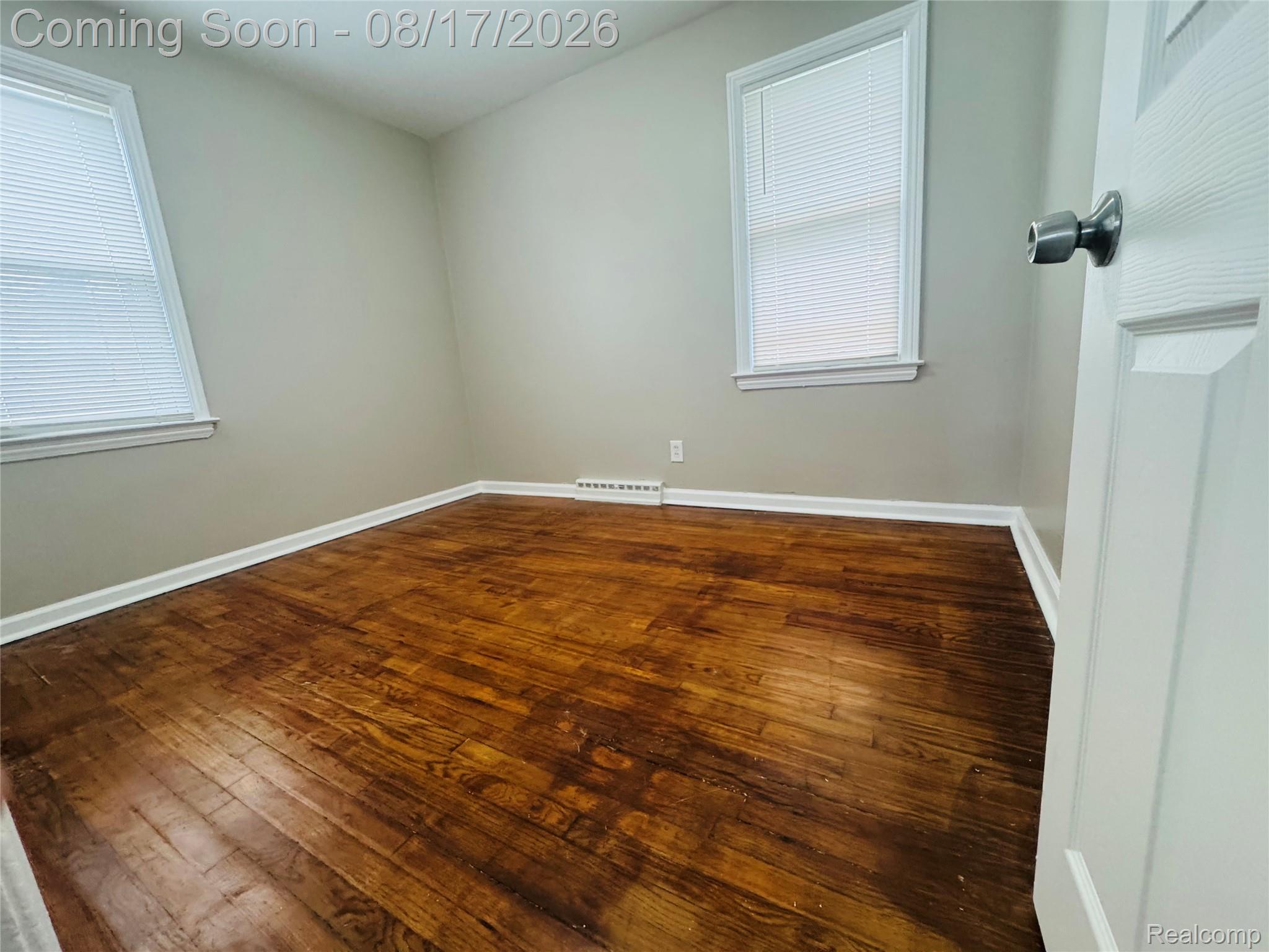 20195 Westhampton Avenue Property Photo 18