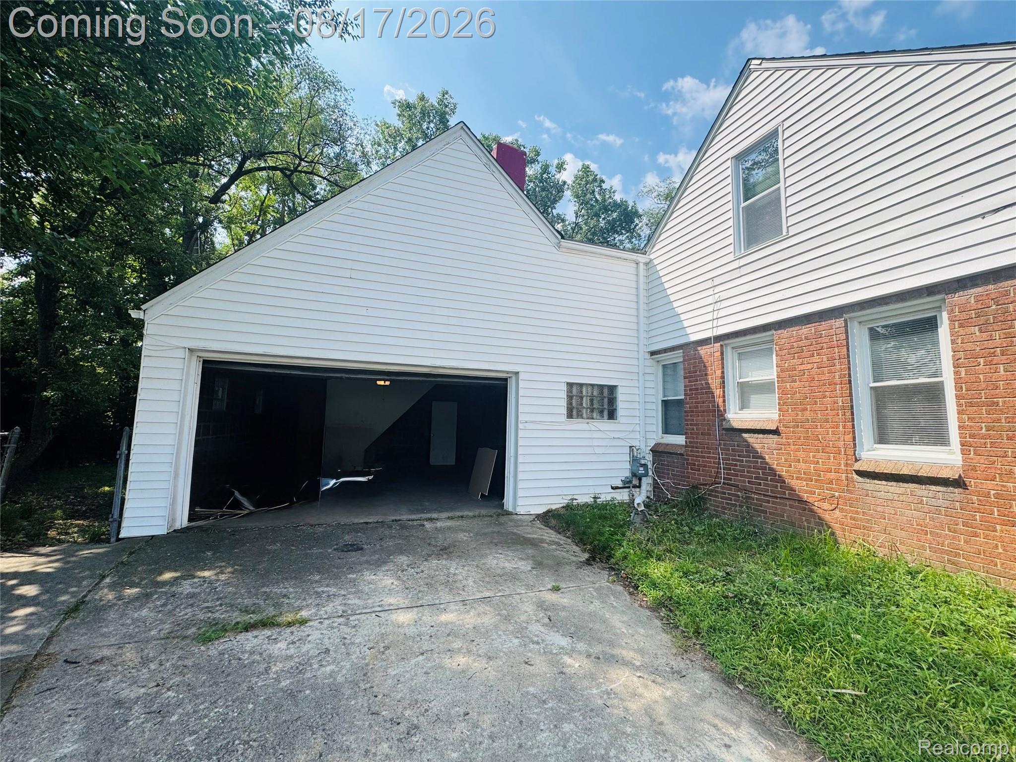 20195 Westhampton Avenue Property Photo 23