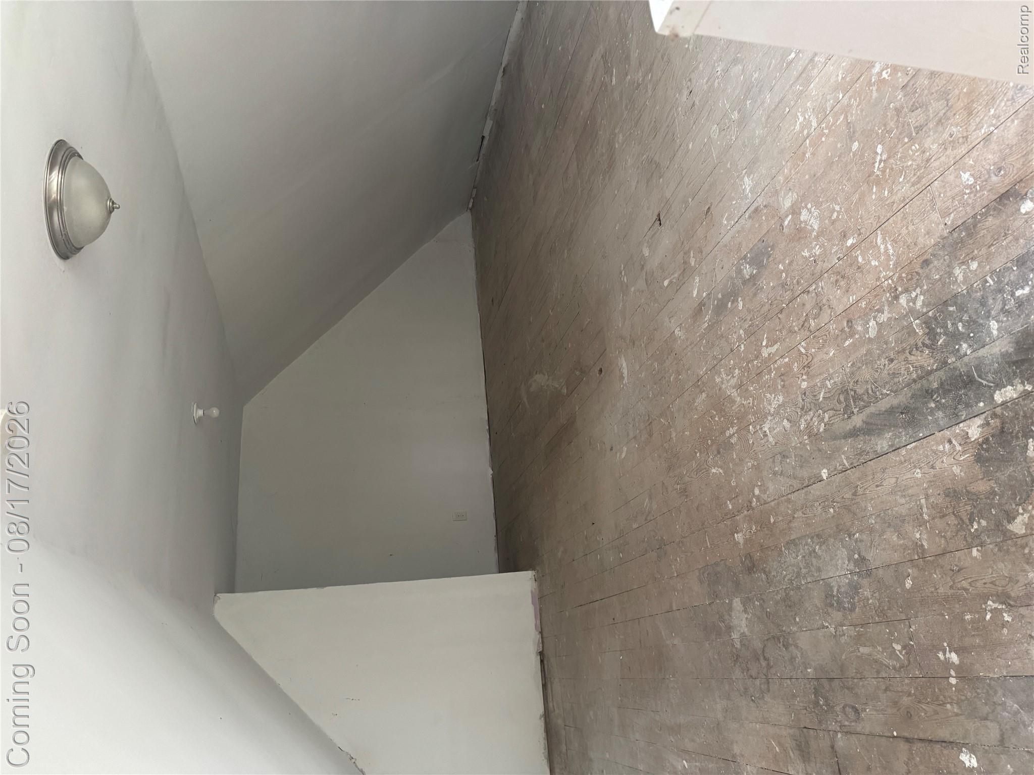 20195 Westhampton Avenue Property Photo 25