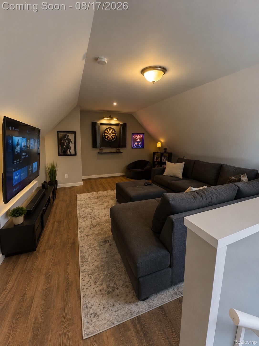 20195 Westhampton Avenue Property Photo 29