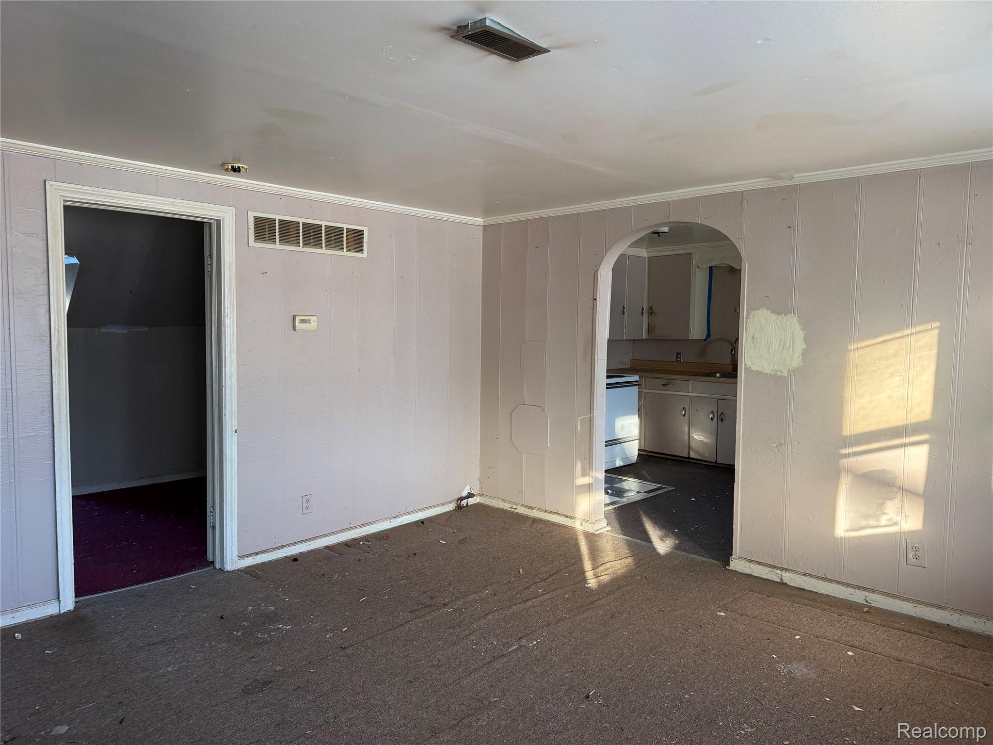 6934 John Street Property Photo 4