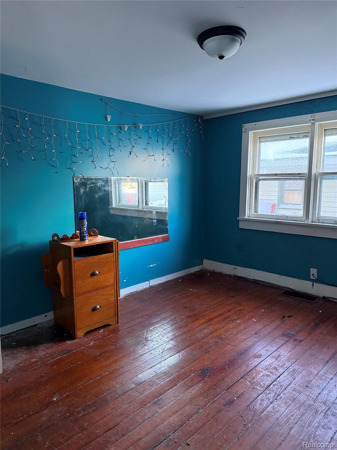 6934 John Street Property Photo 11