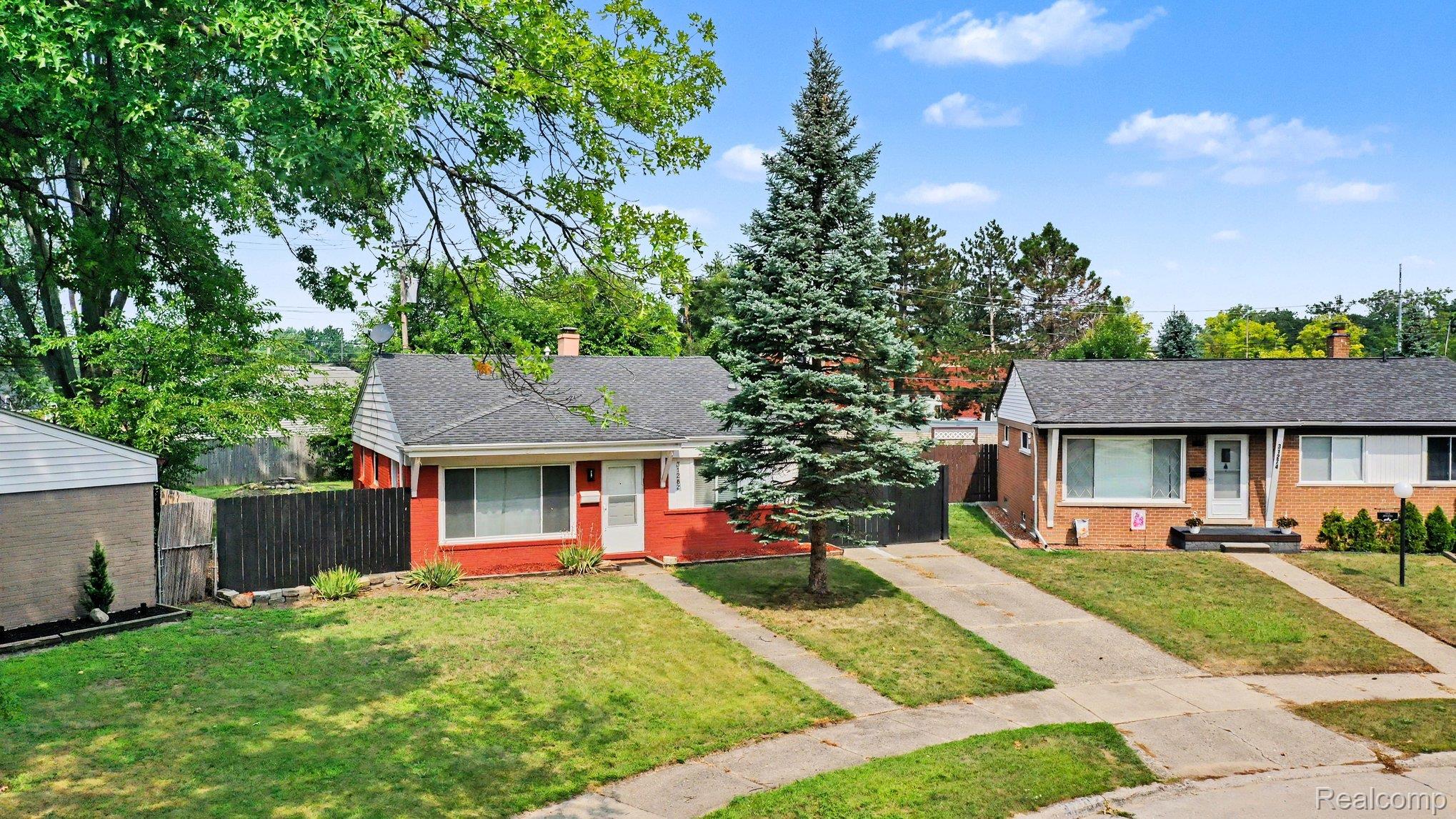 31282 Fernwood Street Property Photo 2