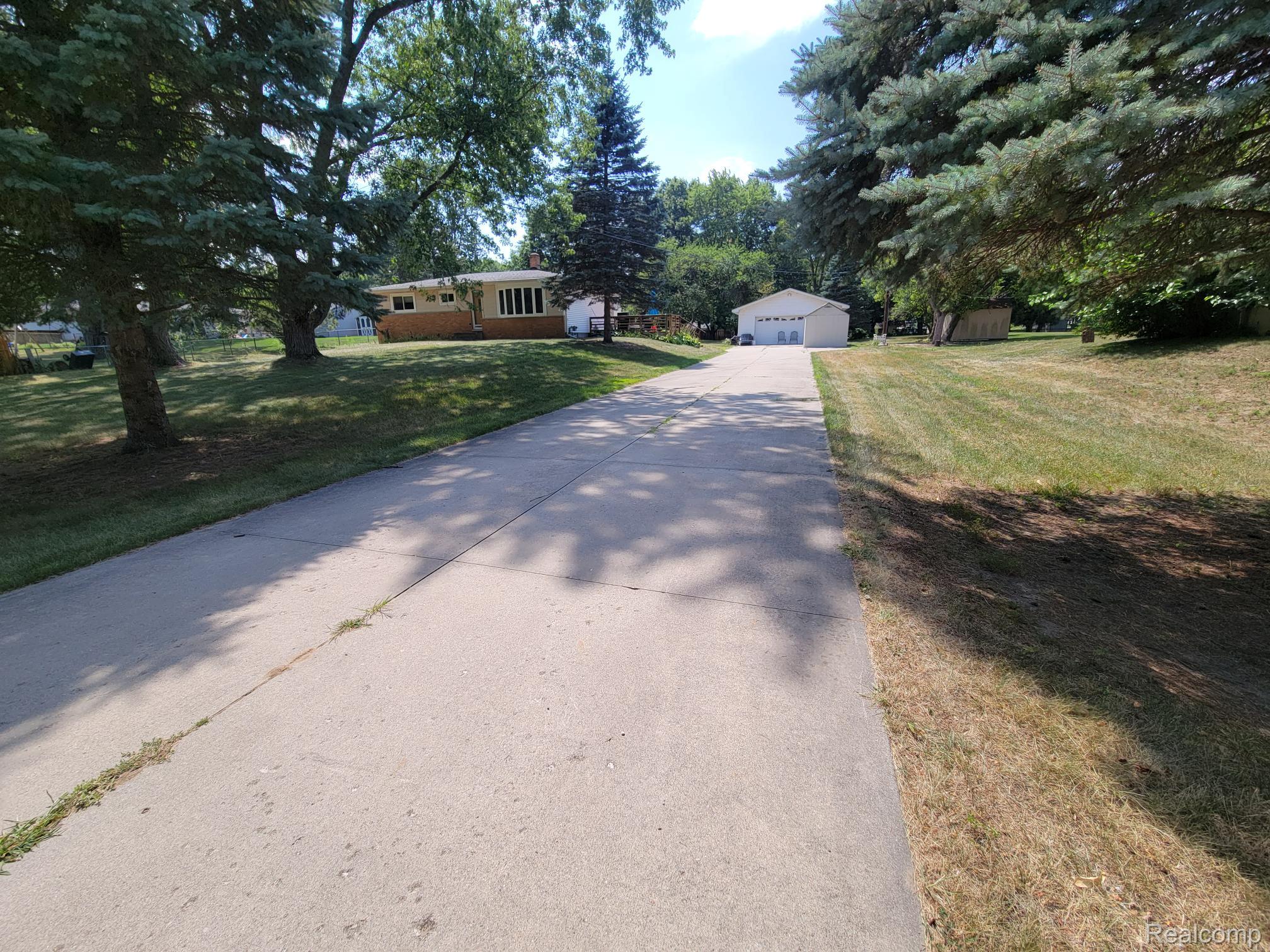 655 Reynolds Drive Property Photo 1
