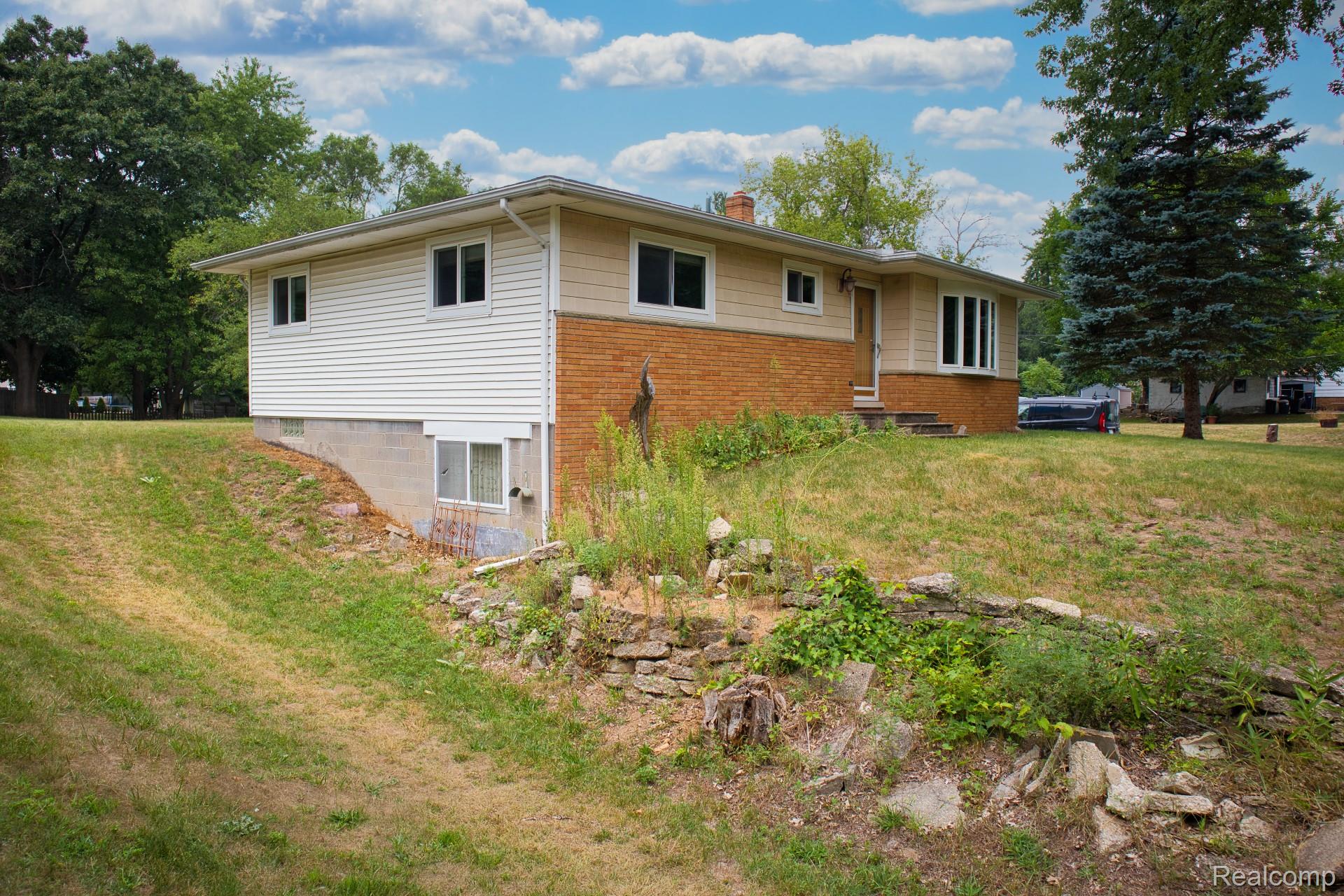 655 Reynolds Drive Property Photo 5