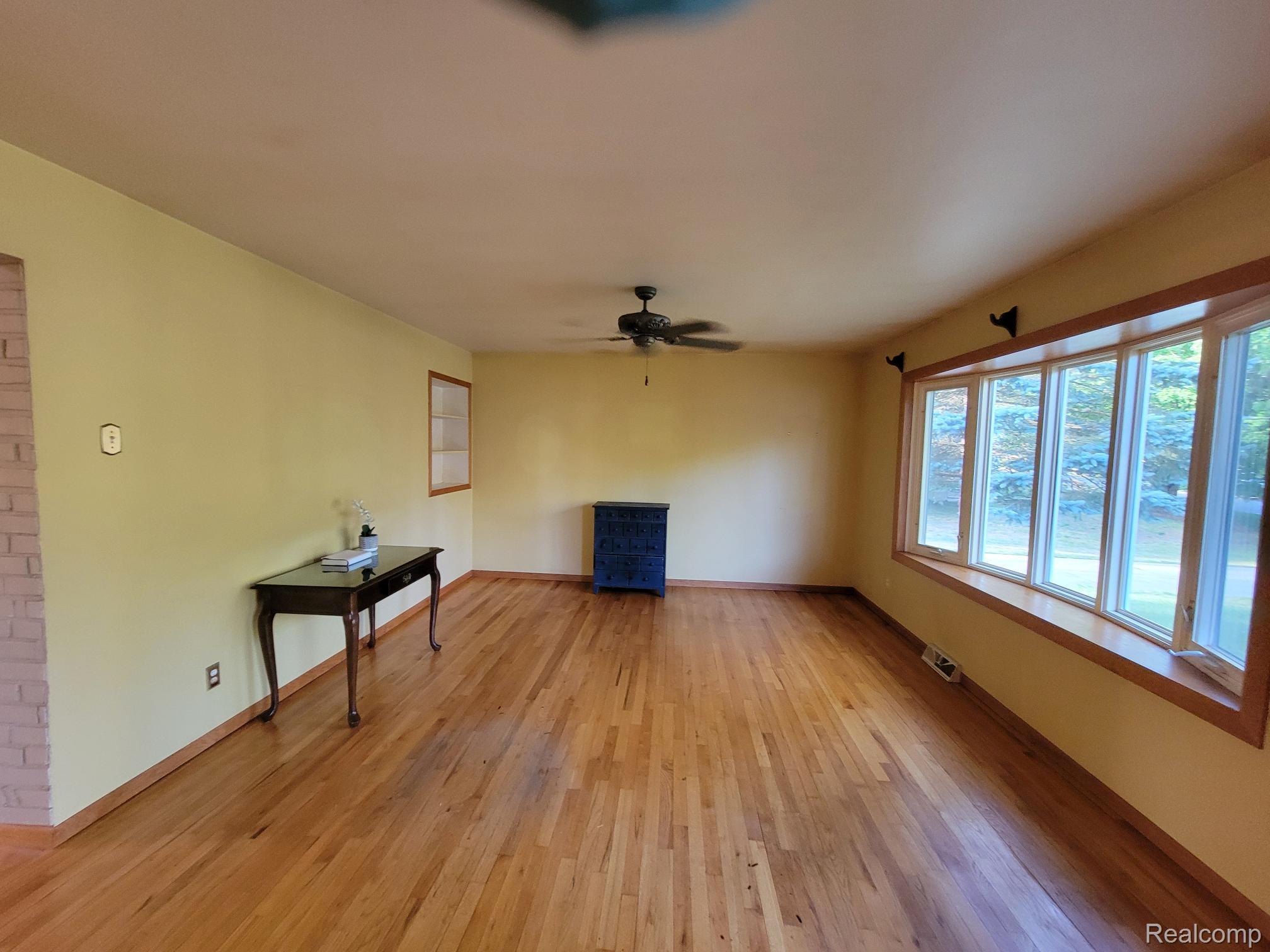 655 Reynolds Drive Property Photo 6