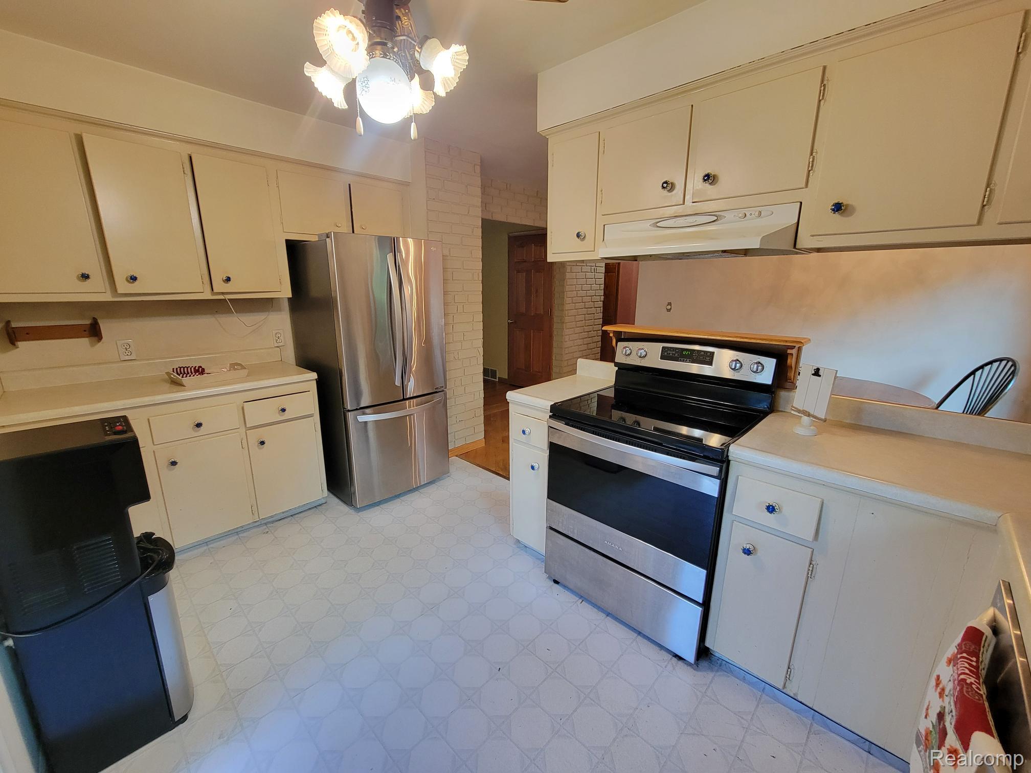 655 Reynolds Drive Property Photo 7