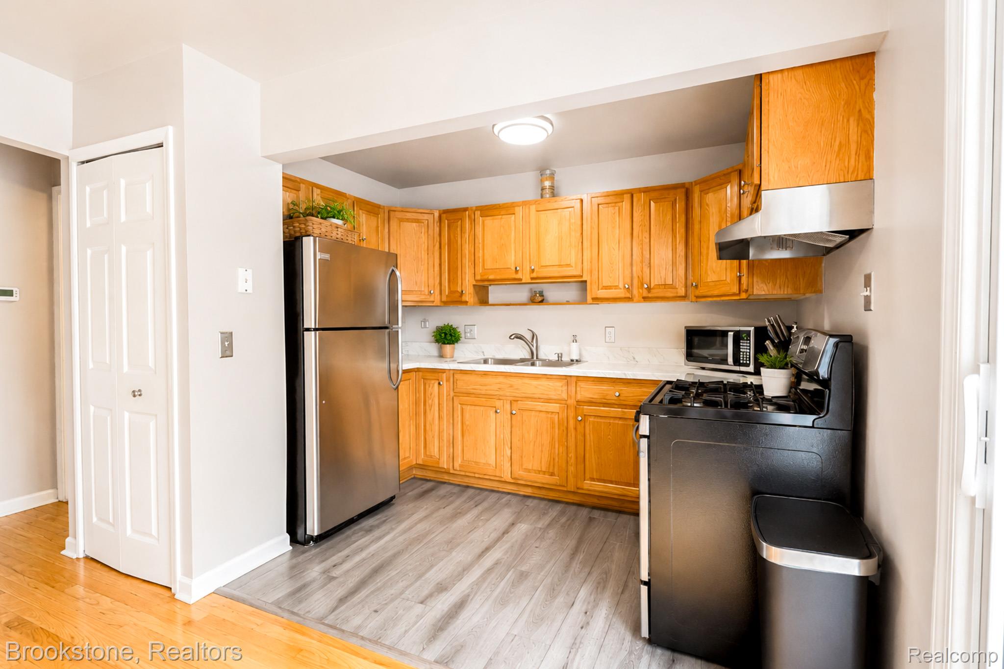 45737 Kensington Property Photo 4