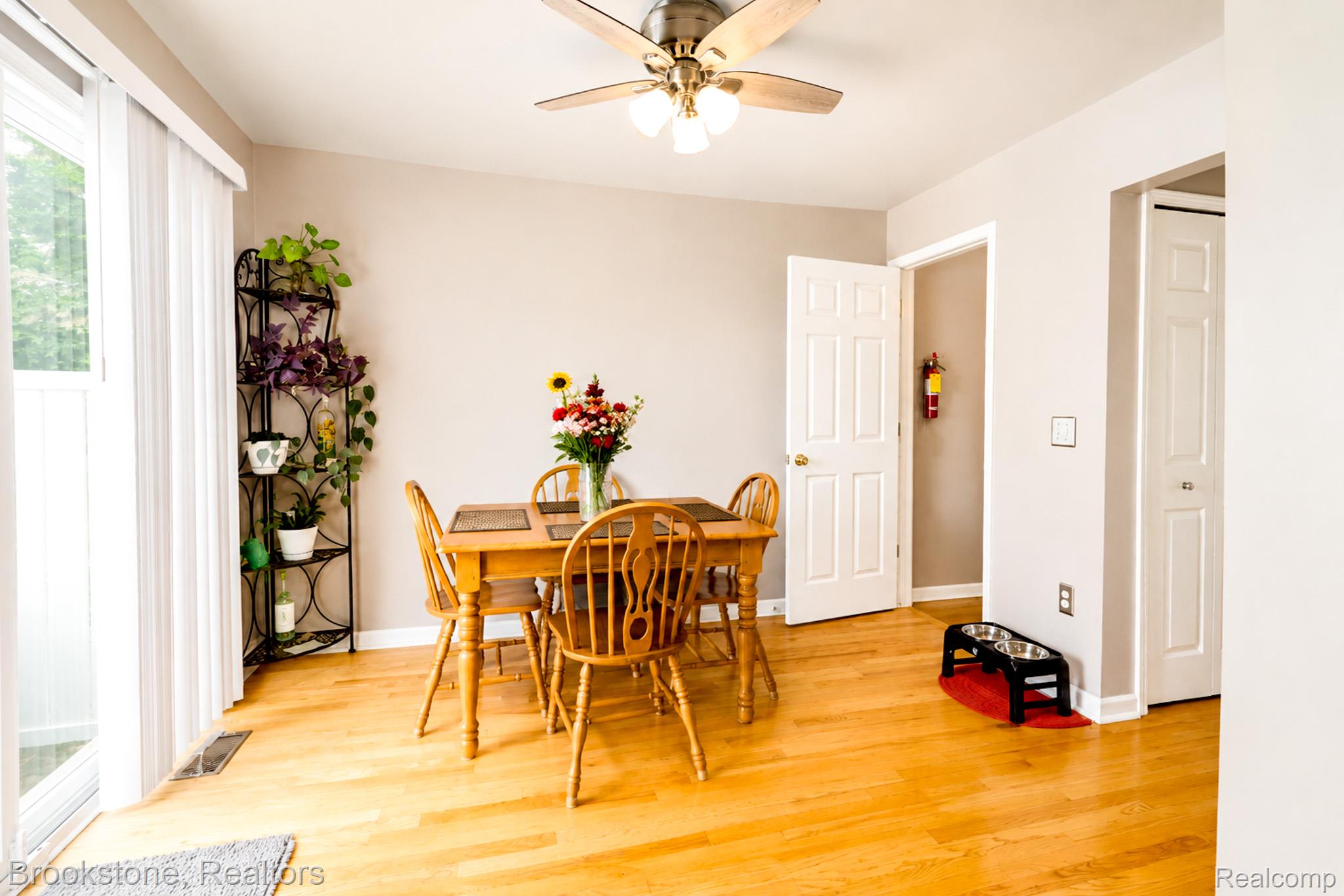 45737 Kensington Property Photo 6