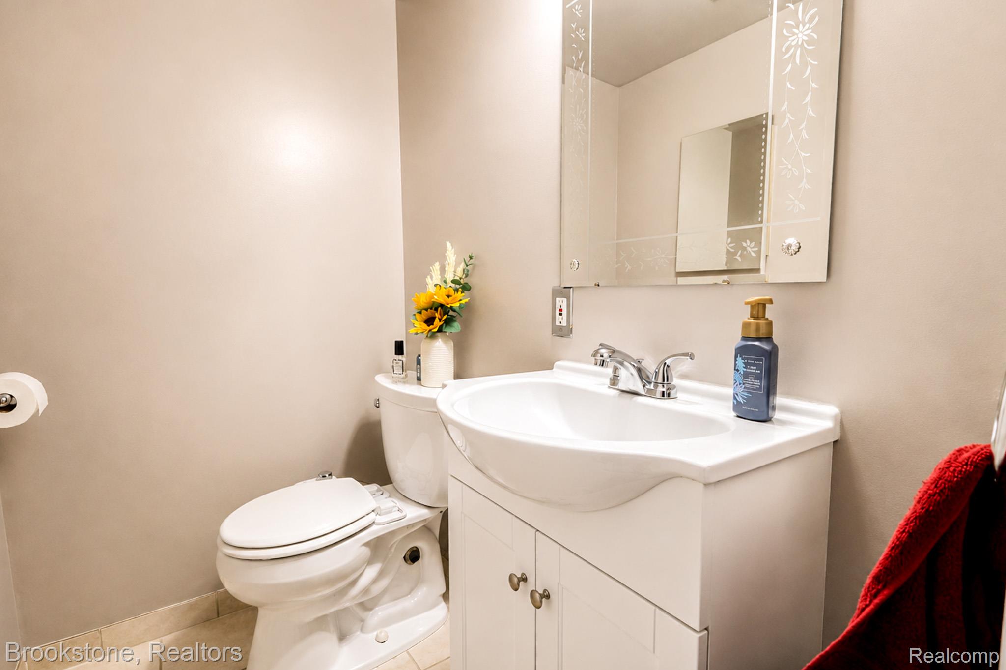 45737 Kensington Property Photo 7