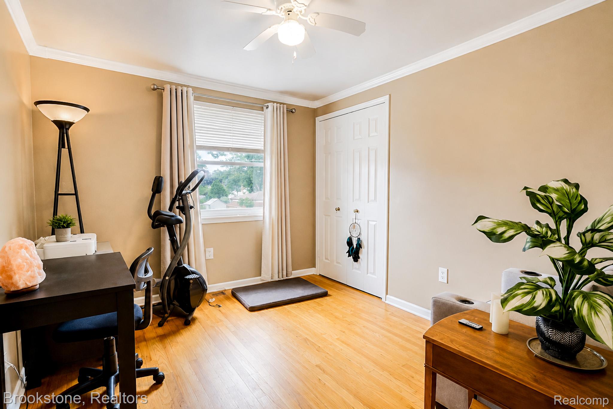 45737 Kensington Property Photo 11