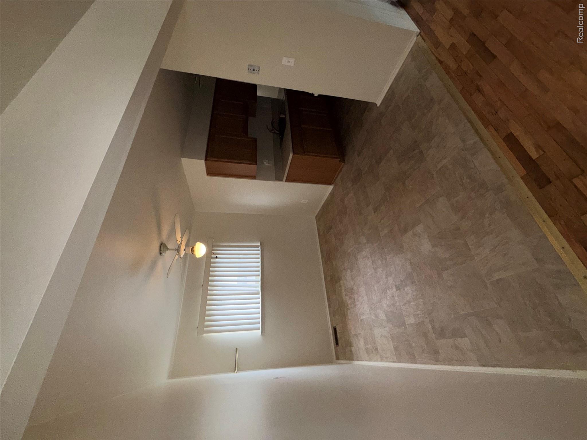 23713 Haig Property Photo 4