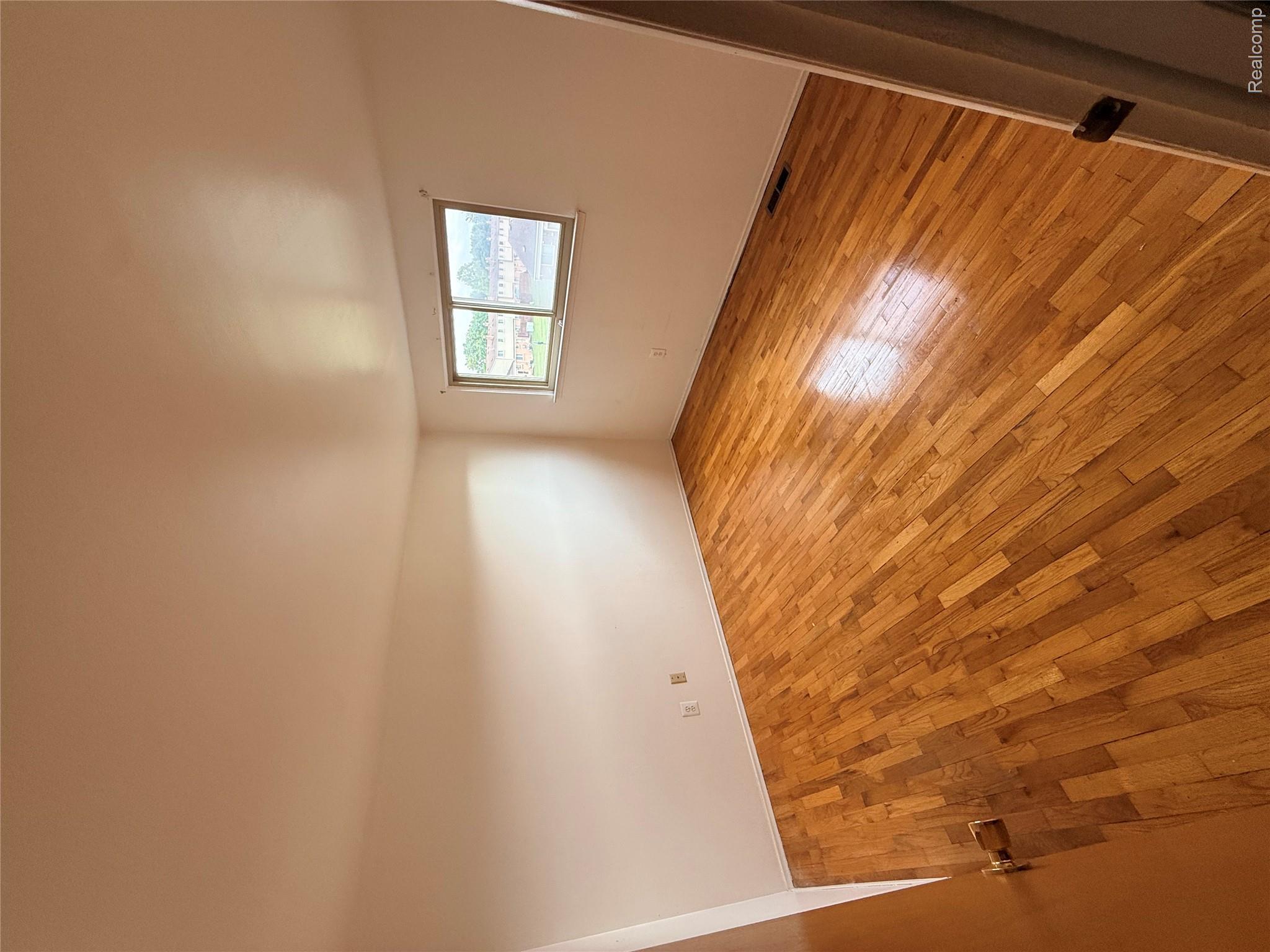 23713 Haig Property Photo 8
