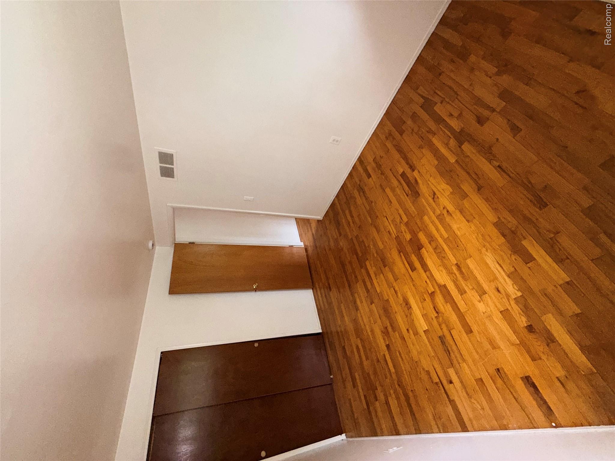 23713 Haig Property Photo 13