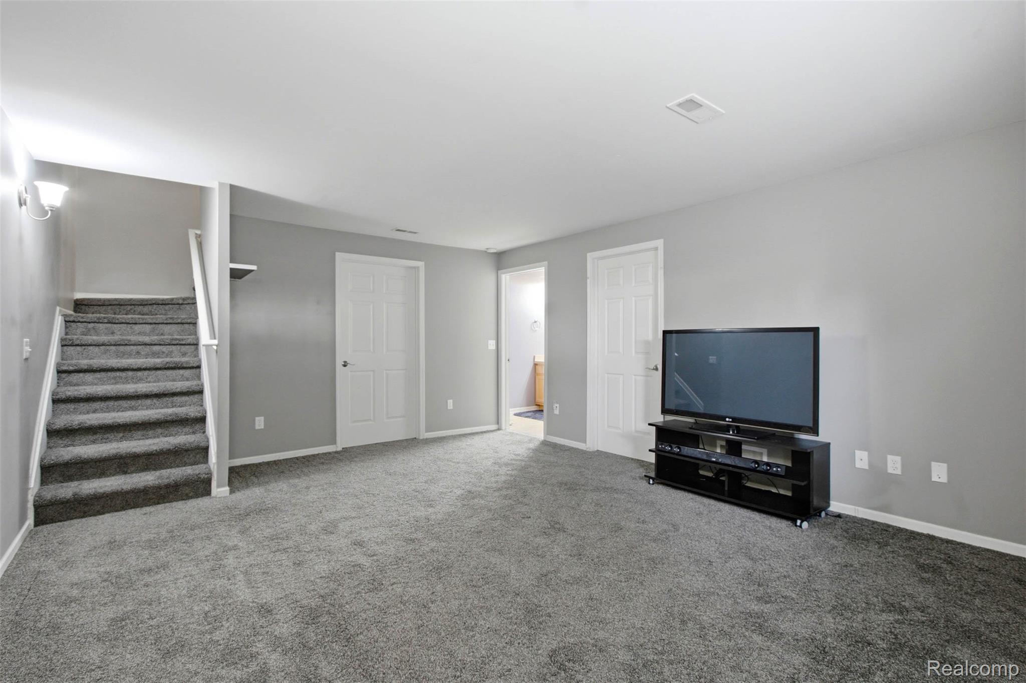 8704 Hardwood Drive Property Photo 19