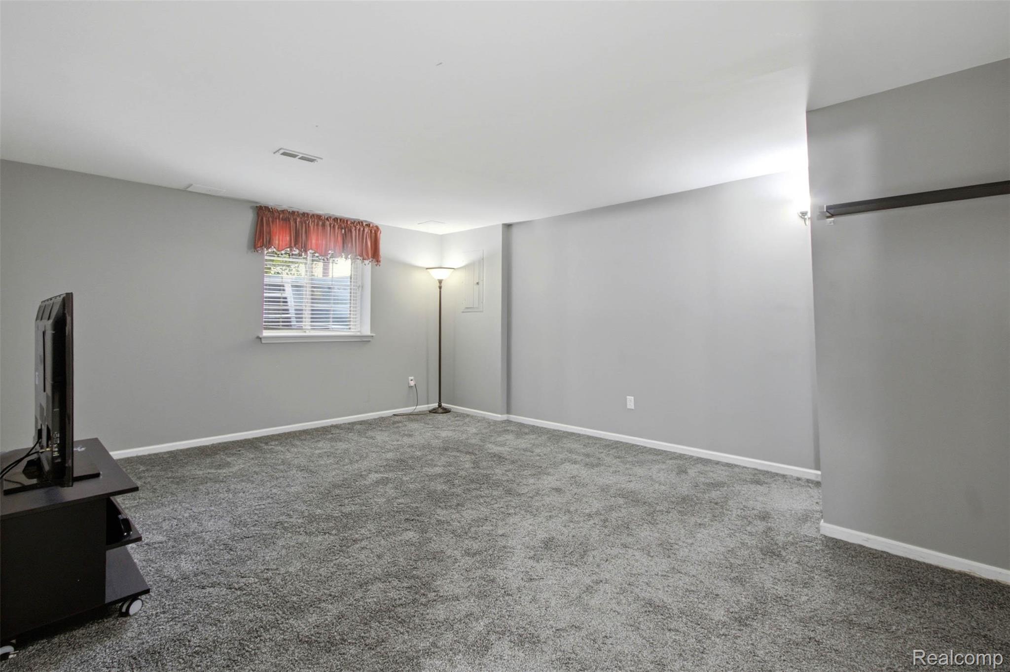 8704 Hardwood Drive Property Photo 20