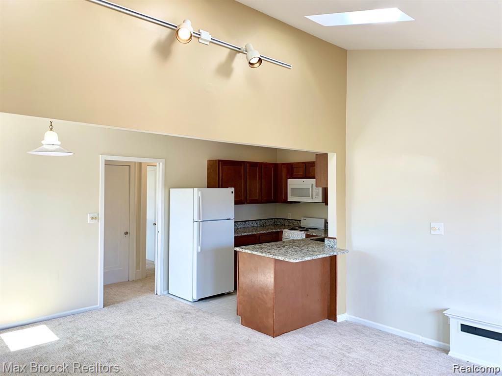 156 N Worth Street Property Photo 14