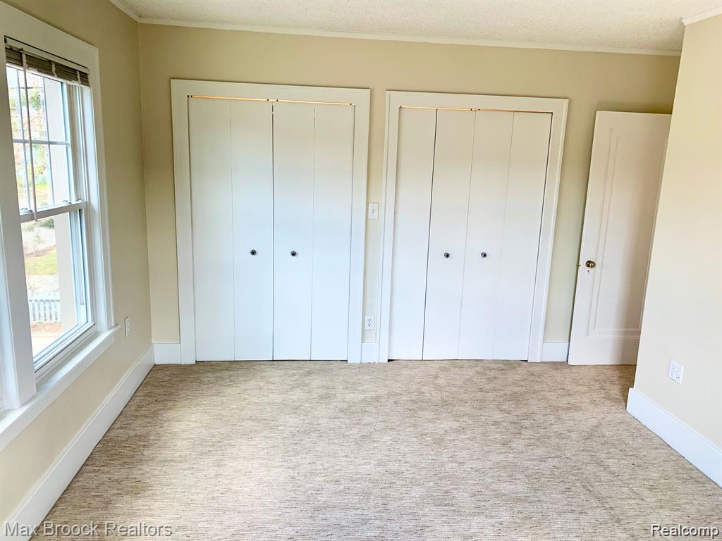 156 N Worth Street Property Photo 19