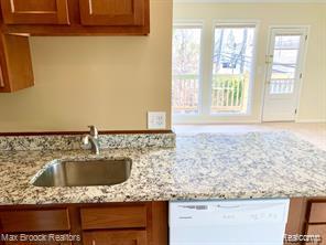 156 N Worth Street Property Photo 23