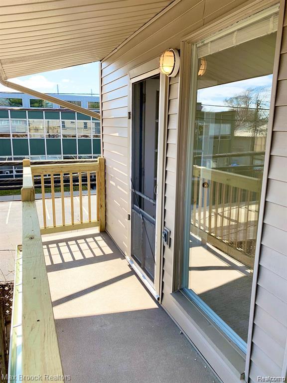 156 N Worth Street Property Photo 25