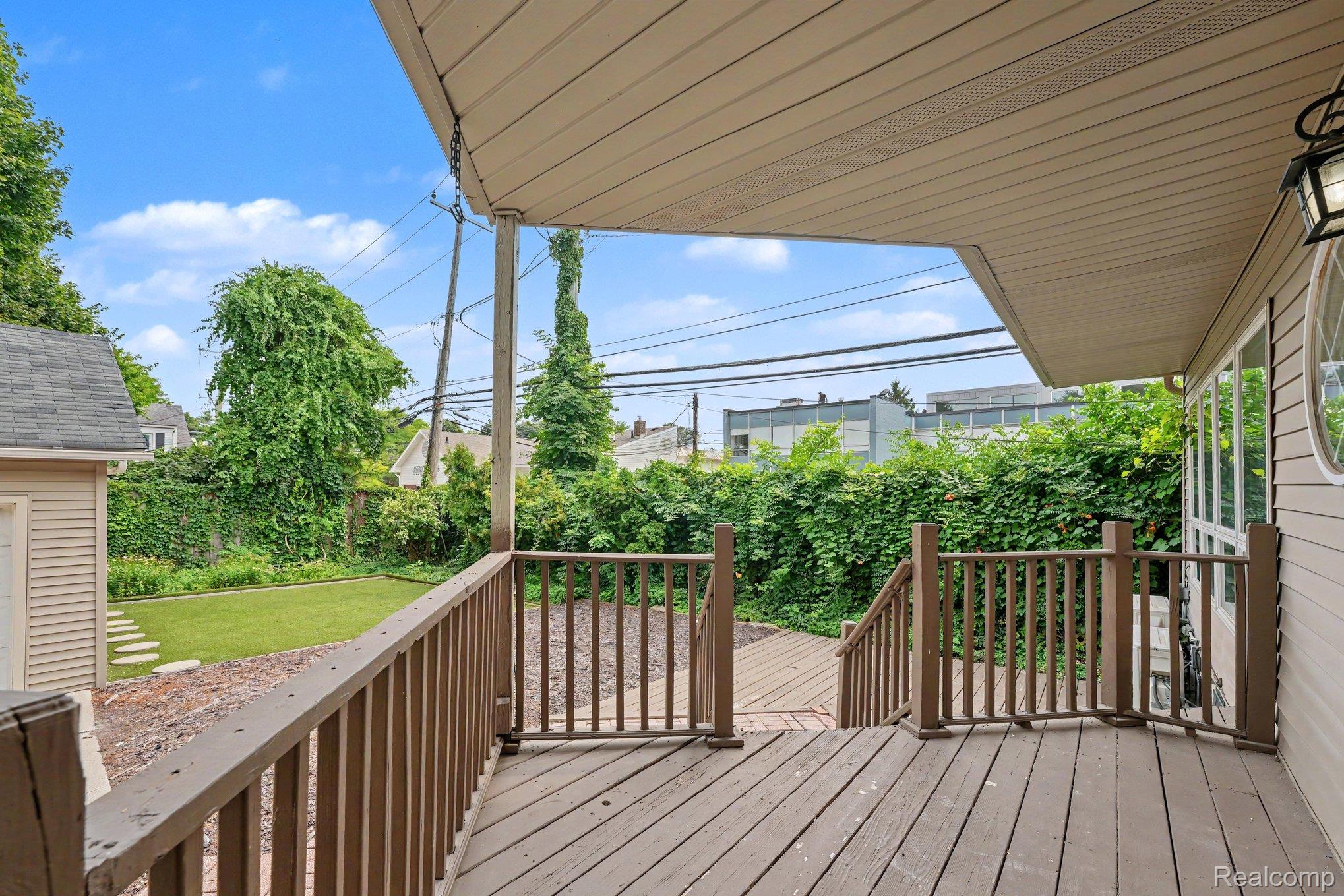 156 N Worth Street Property Photo 26