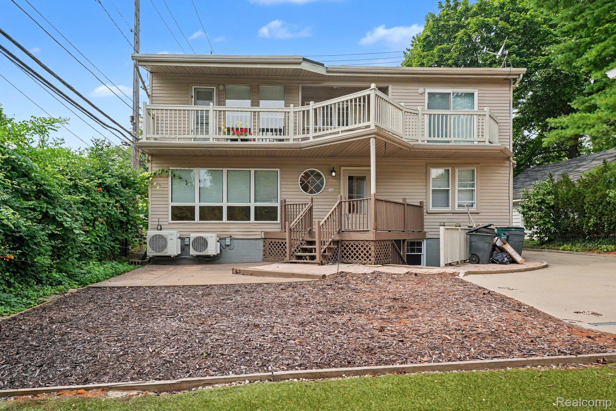 156 N Worth Street Property Photo 29