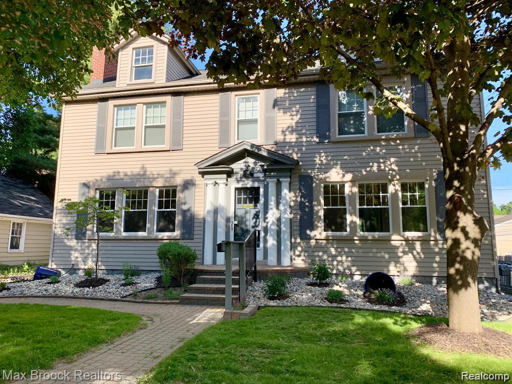 156 N Worth Street Property Photo 31