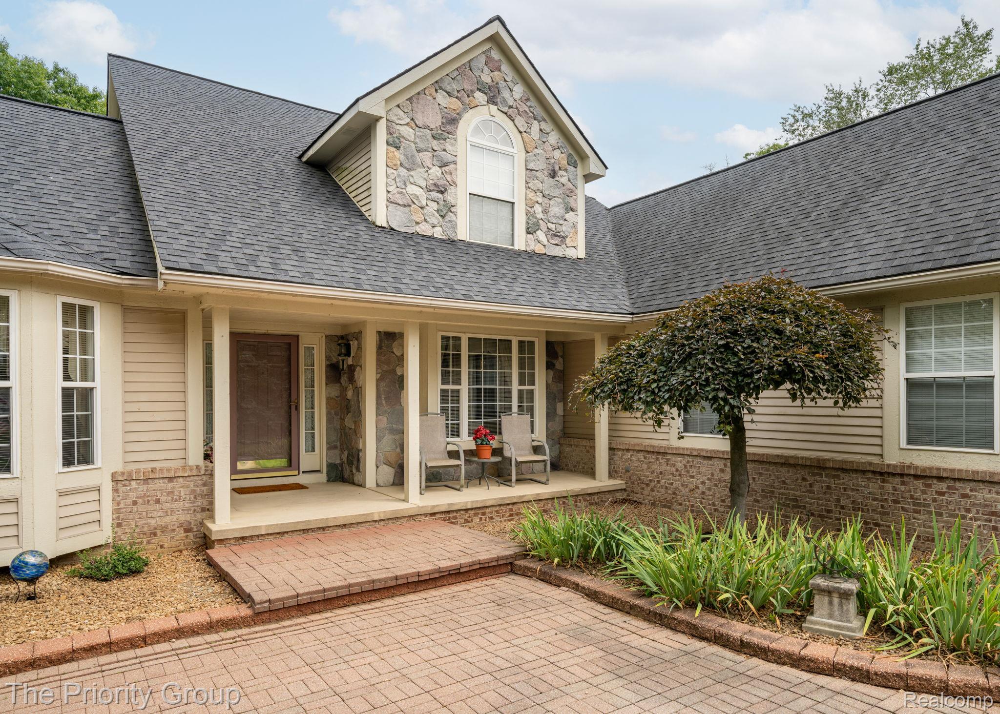 1761 Twin Lakes Boulevard Property Photo 1