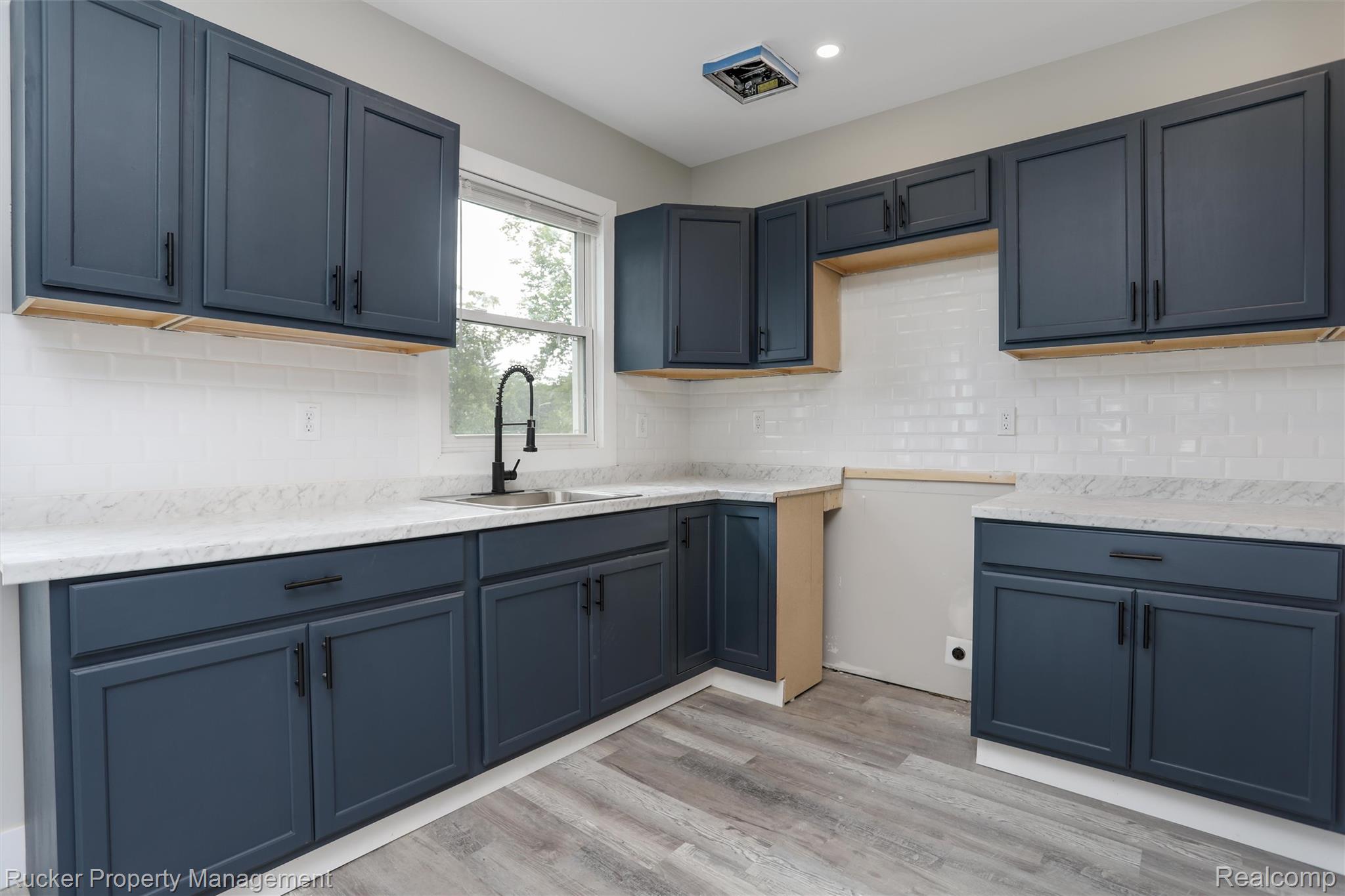 5124 W Chicago Street Apt 2 Property Photo 6