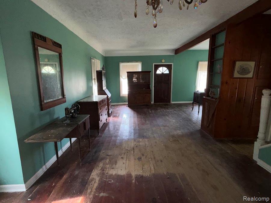 16649 Dixie Highway Property Photo 8