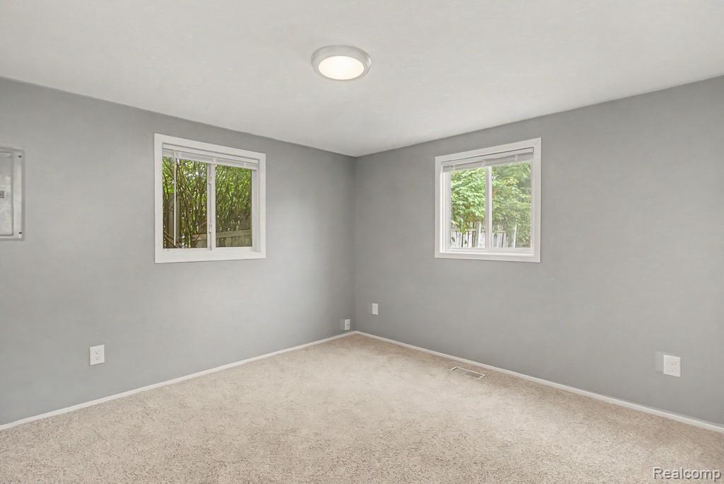 2510 Lakeside Drive Property Photo 13