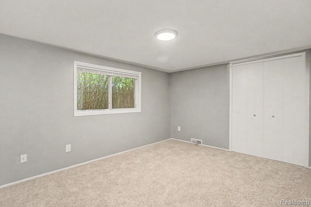 2510 Lakeside Drive Property Photo 14