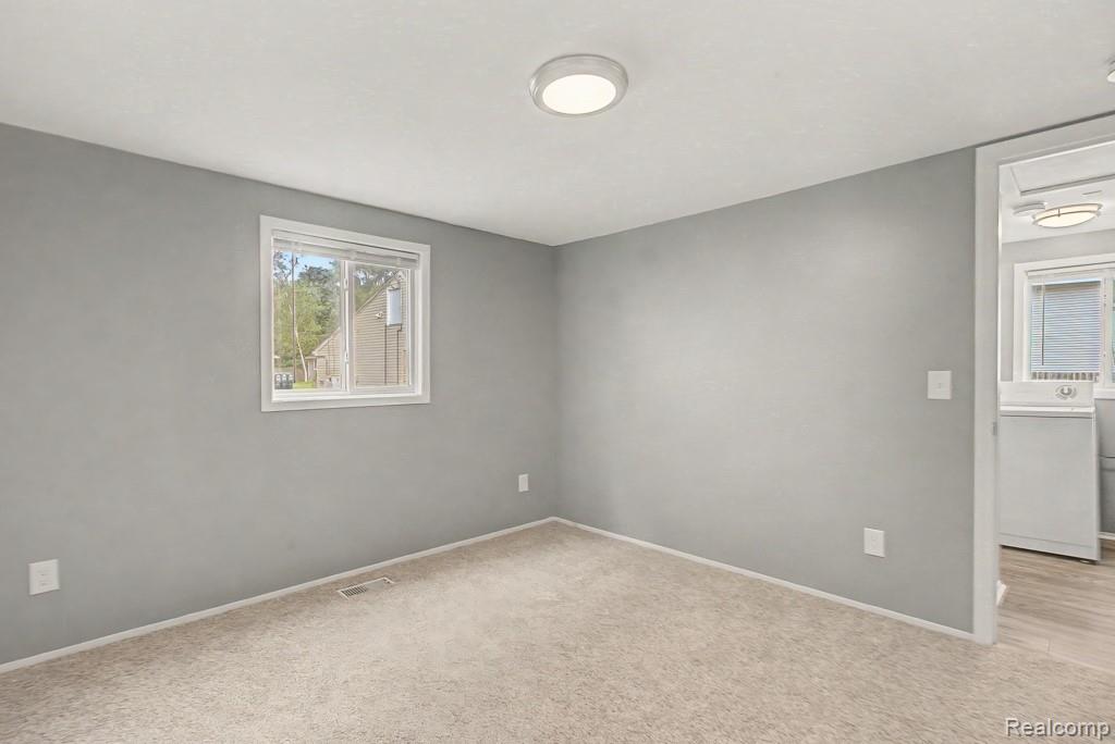 2510 Lakeside Drive Property Photo 15